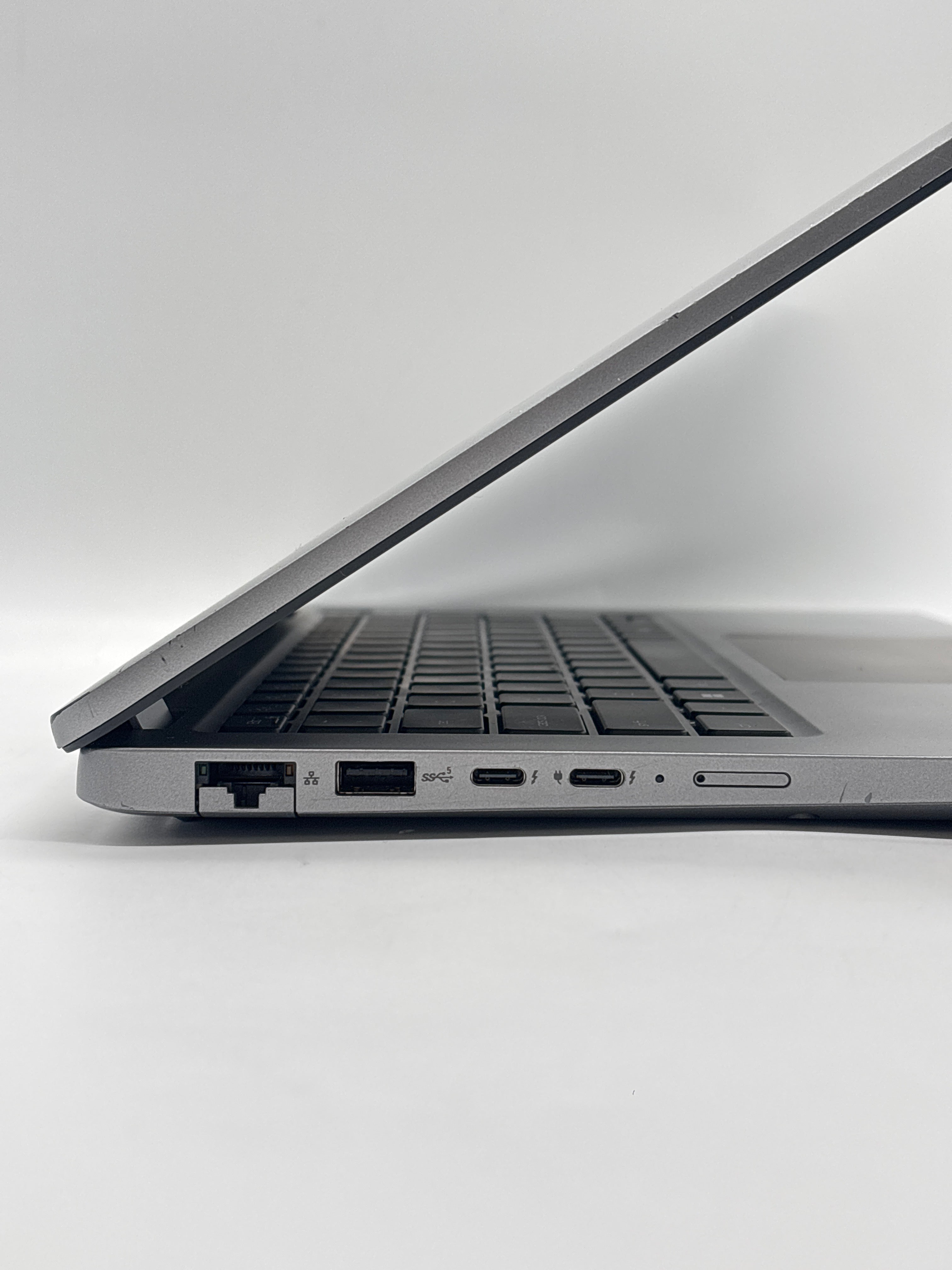 Dell Latitude 5450 Ultra 5 135U 16GB RAM 256GB SSD