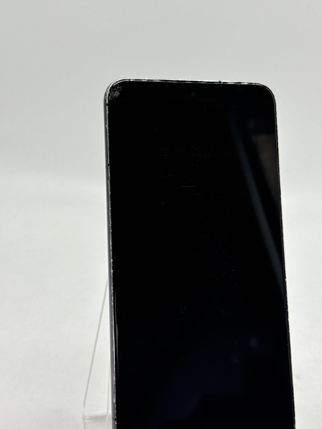 T Mobile Samsung Galaxy S22 SM-S901U 256GB - Cracked Screen