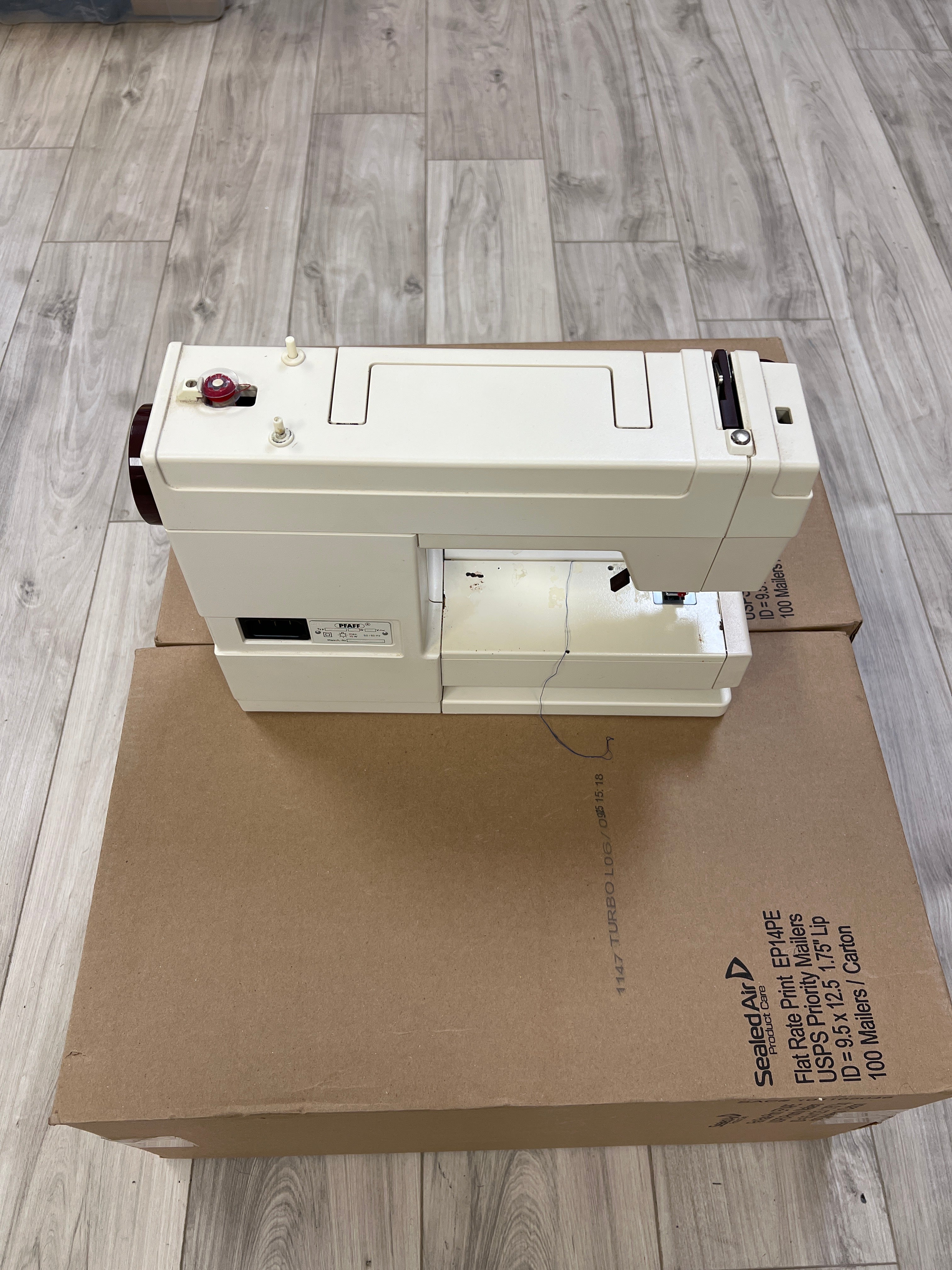 PFAFF Hobbymatic 917 Sewing Machine Electric w/ Foot Pedal