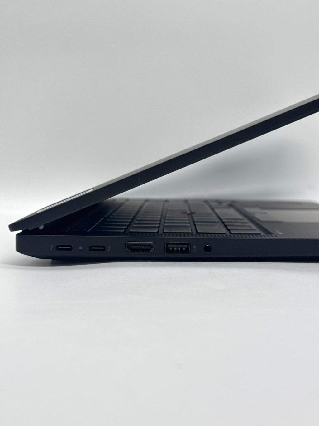 Lenovo ThinkPad T14 Gen 5 Ryzen 5 PRO 8540U 16GB RAM 256GB SSD - For Parts (Read)