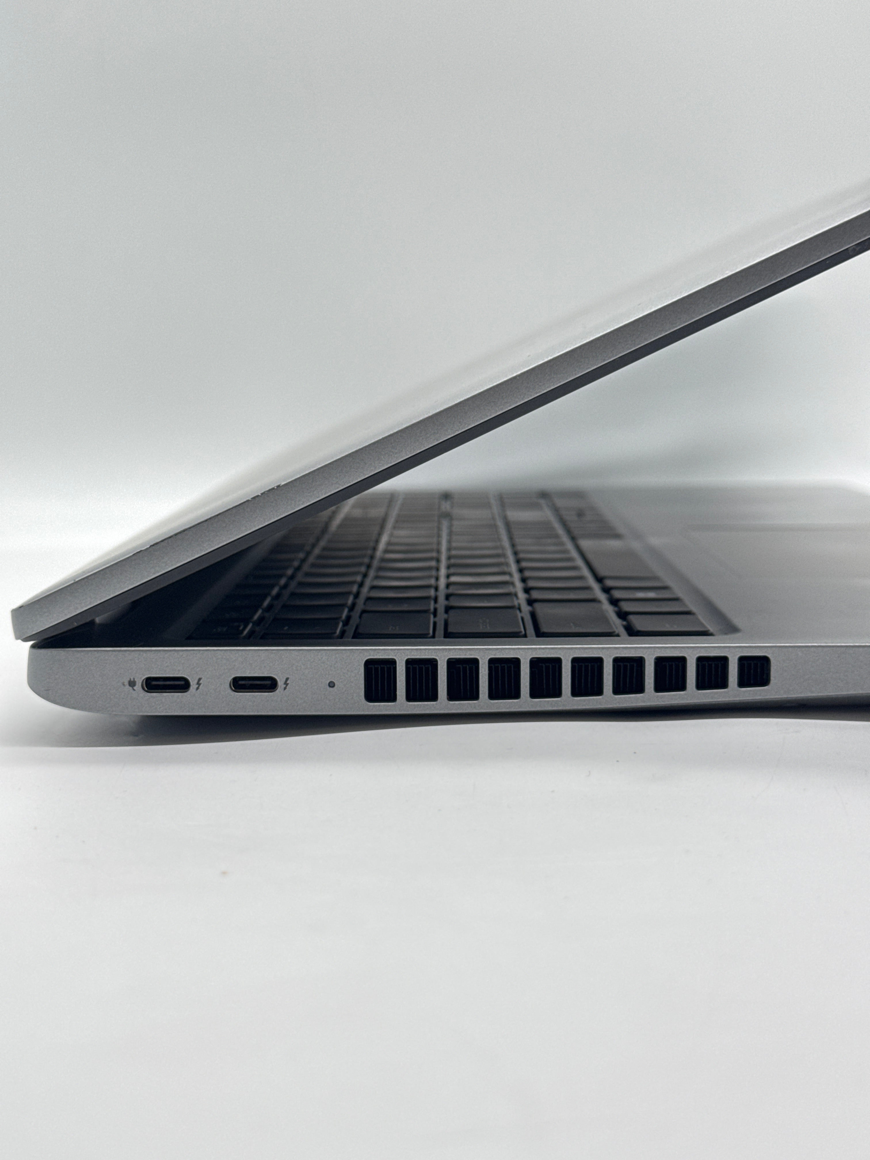 Dell Latitude 5550 Ultra 5 125U 16GB RAM 512GB SSD - Used (Warranty)