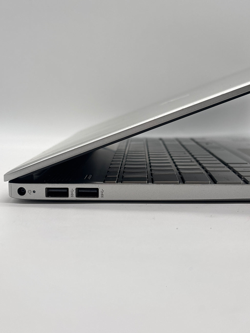 HP Pavilion 15-dy2073dx i7-1165G7 16GB RAM 512GB SSD - For Parts (No Power)