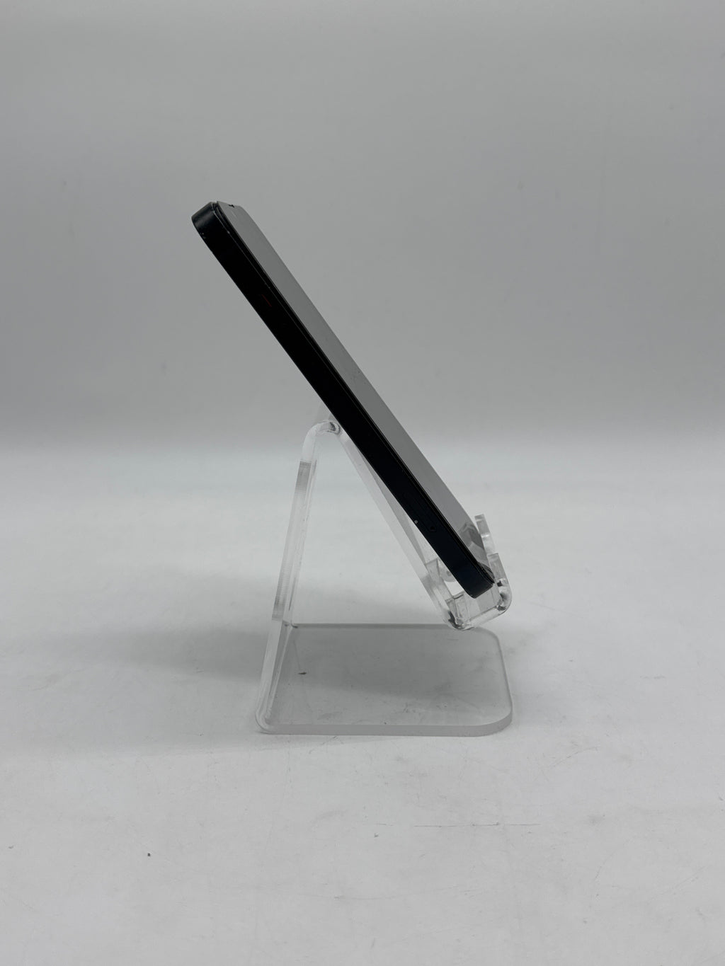 Apple iPhone 13 128GB Factory Unlocked Midnight - Cracked Screen Bad LCD