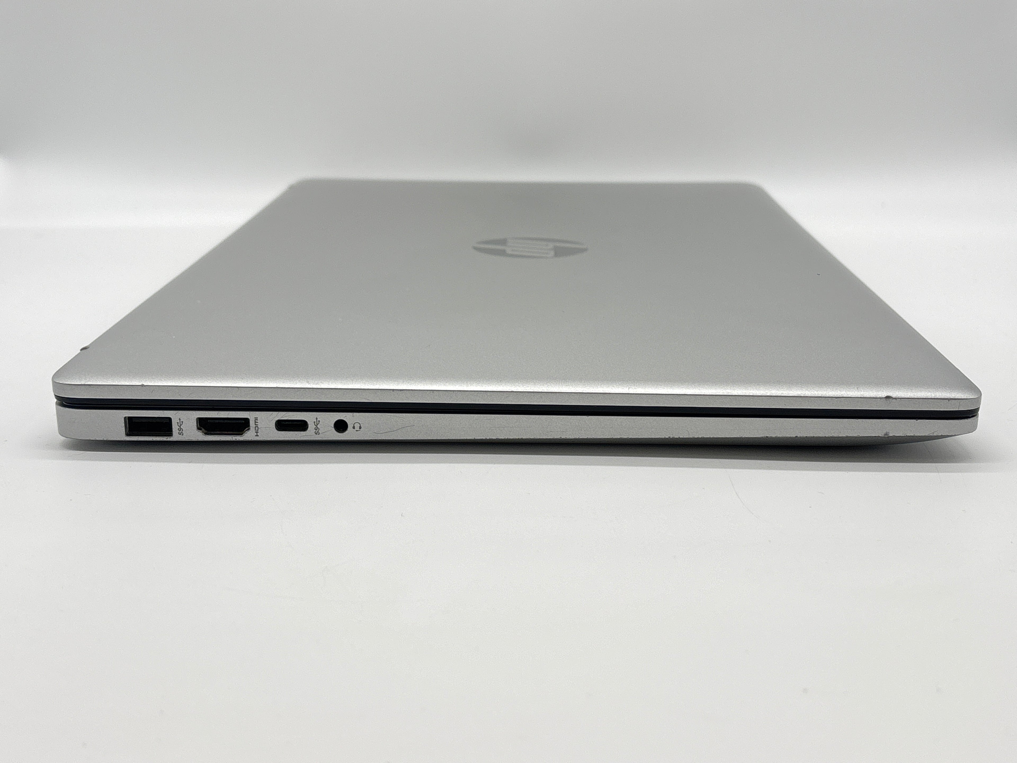 HP 17-cn2083dx i3 8GB RAM 128GB SSD Silver Laptop For Parts (No Power)