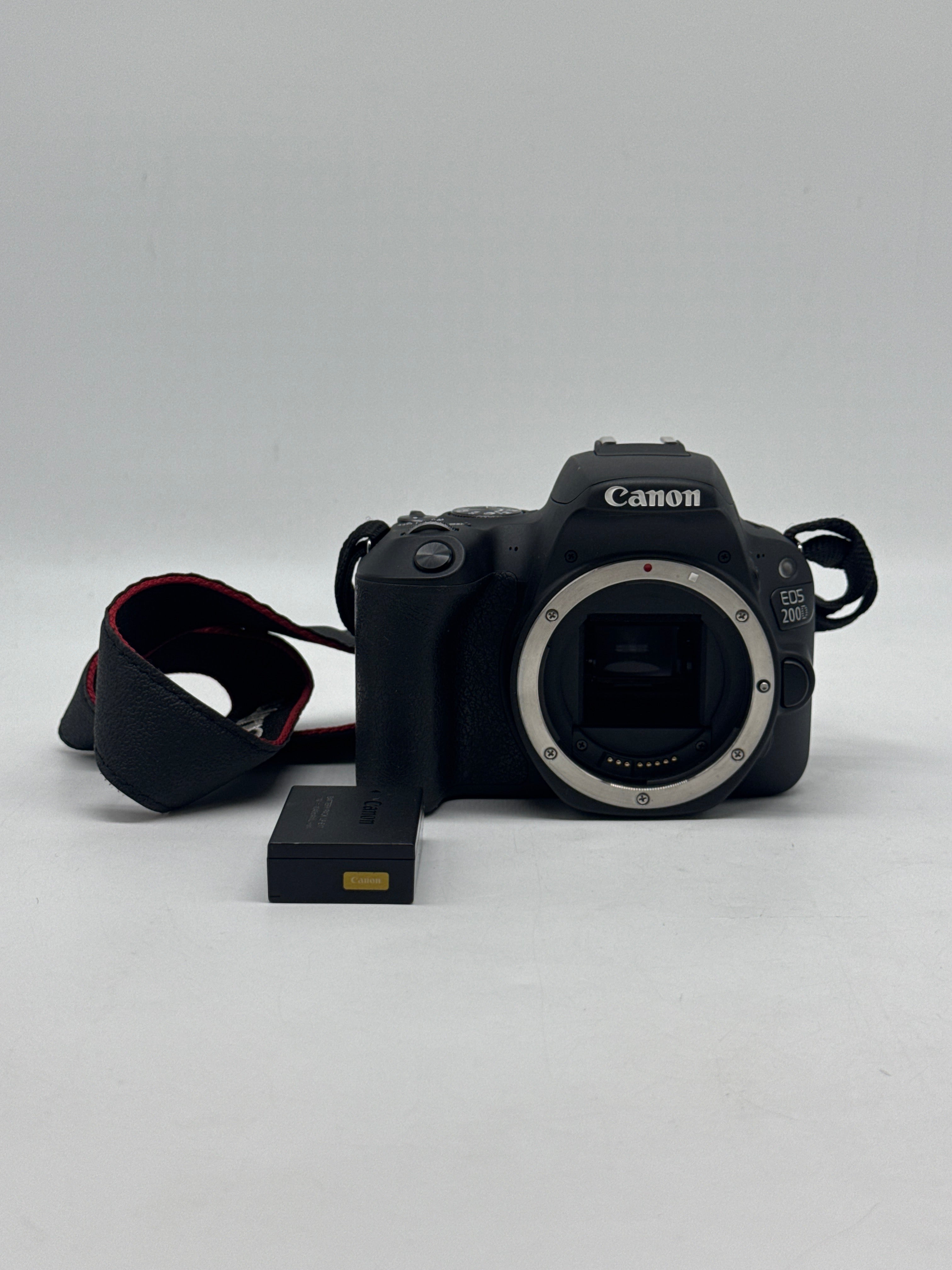 Canon EOS 200D Rebel SL2 w/ 18-55mm IS STM Lens - Used