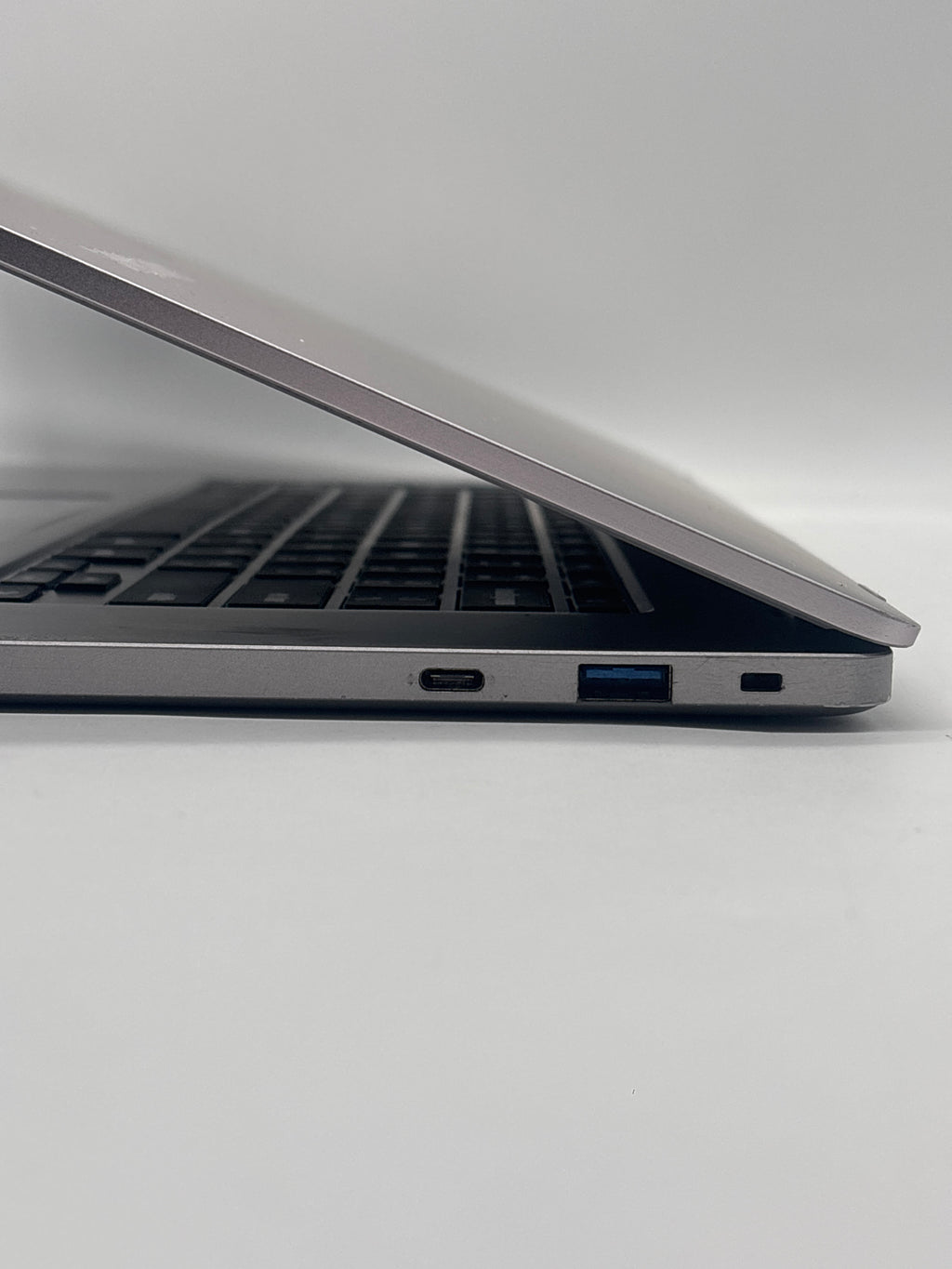 Samsung Chromebook xe350xba 15.6" N4000 4GB Ram 32GB SSD - For Parts (Read DESC)