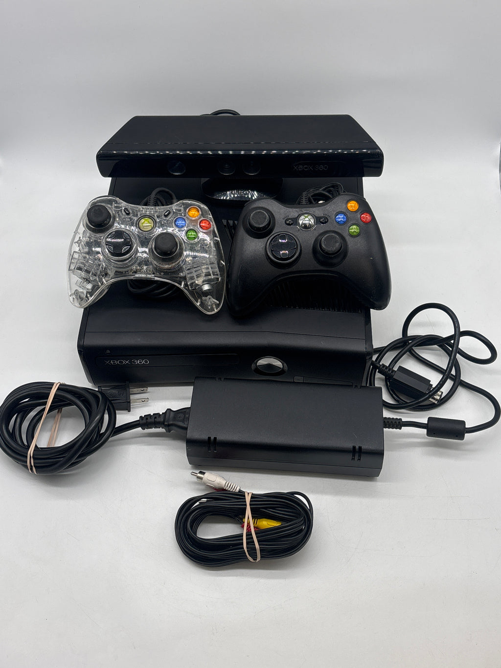 Microsoft Xbox 360 S + Kinect 250GB Home Console Black