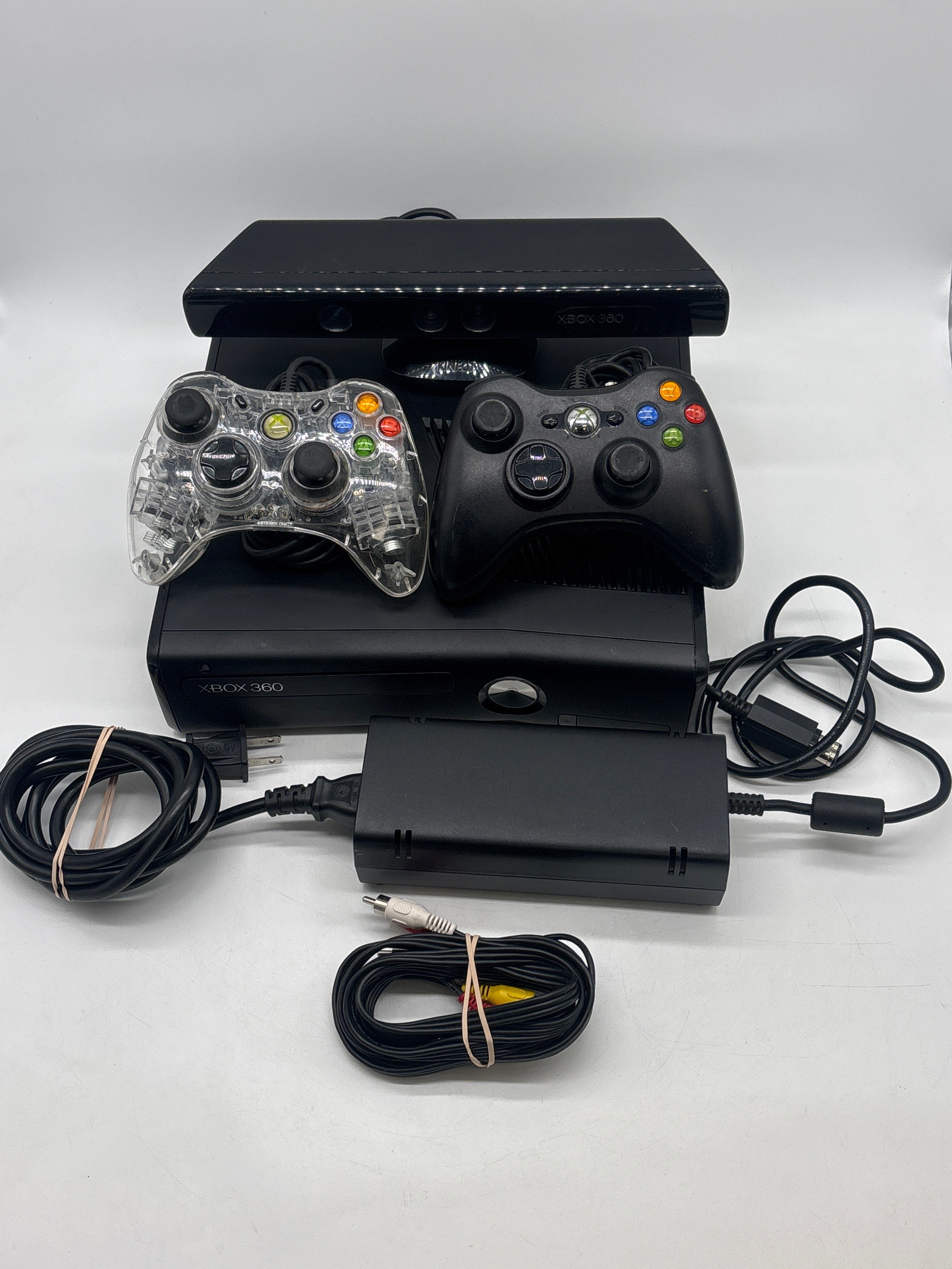 Microsoft Xbox 360 S + Kinect 250GB Home Console Black