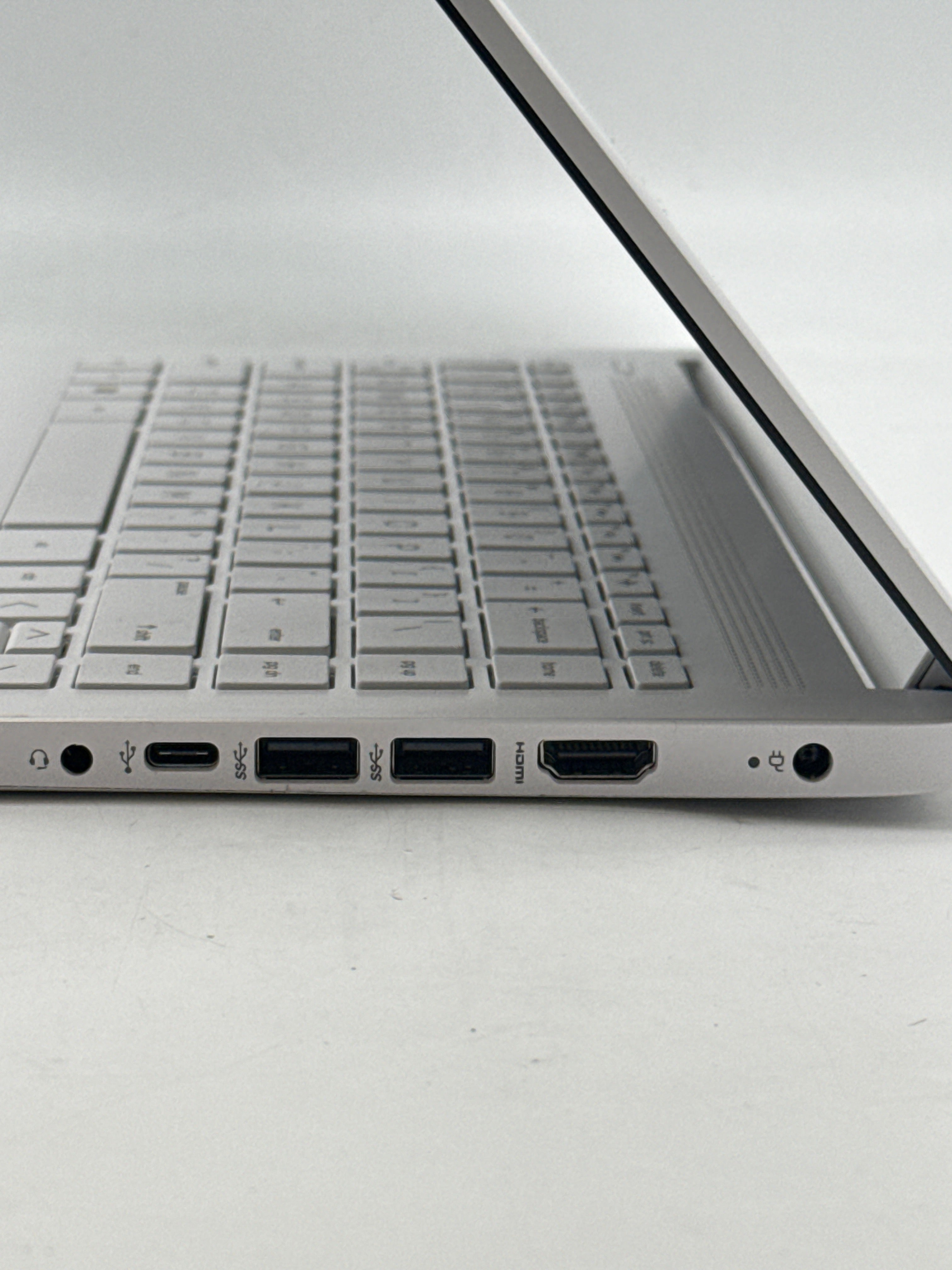 HP Laptop 14 DQ0052DX Celeron N4120 4GB RAM 64GB SD - Bad Battery