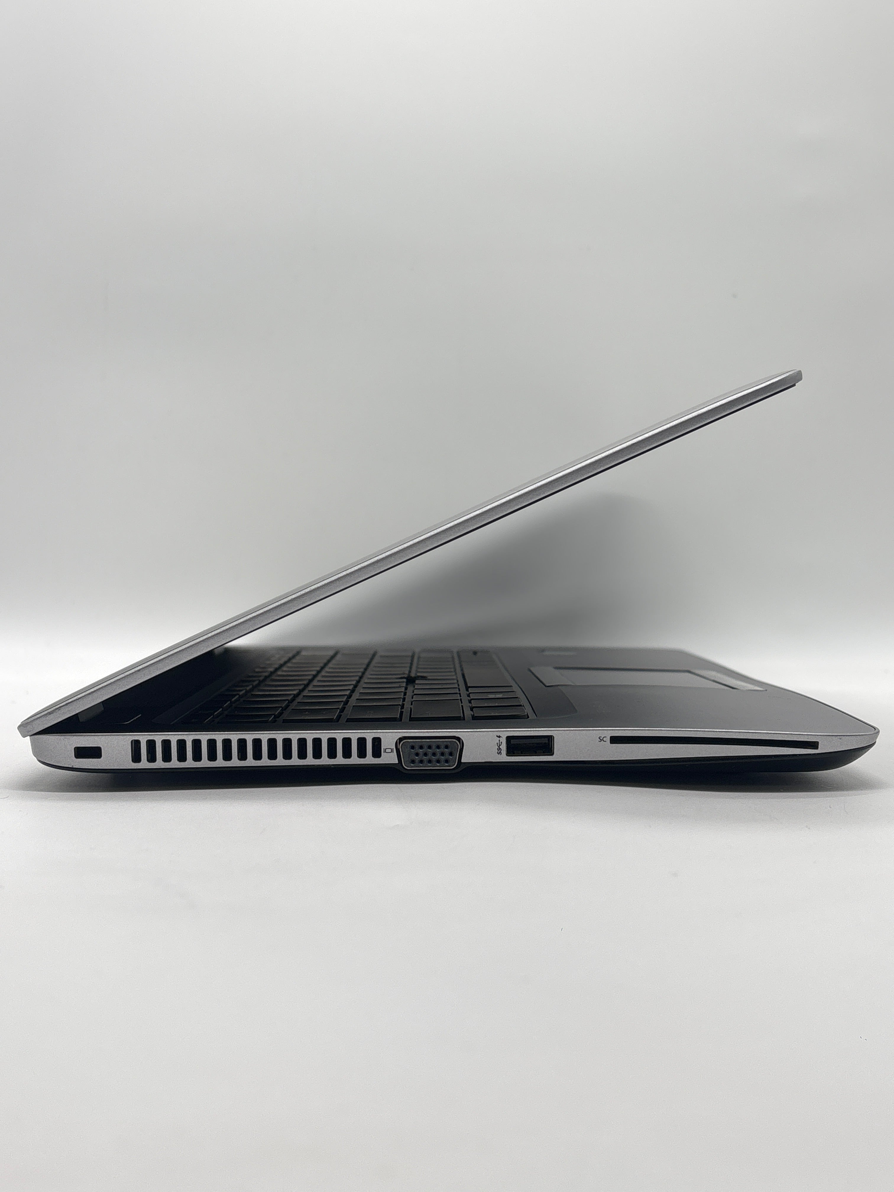 HP Elitebook 840 G4 Laptop i5-7300U 8GB RAM 512GB HDD - For Parts (Bad Battery)