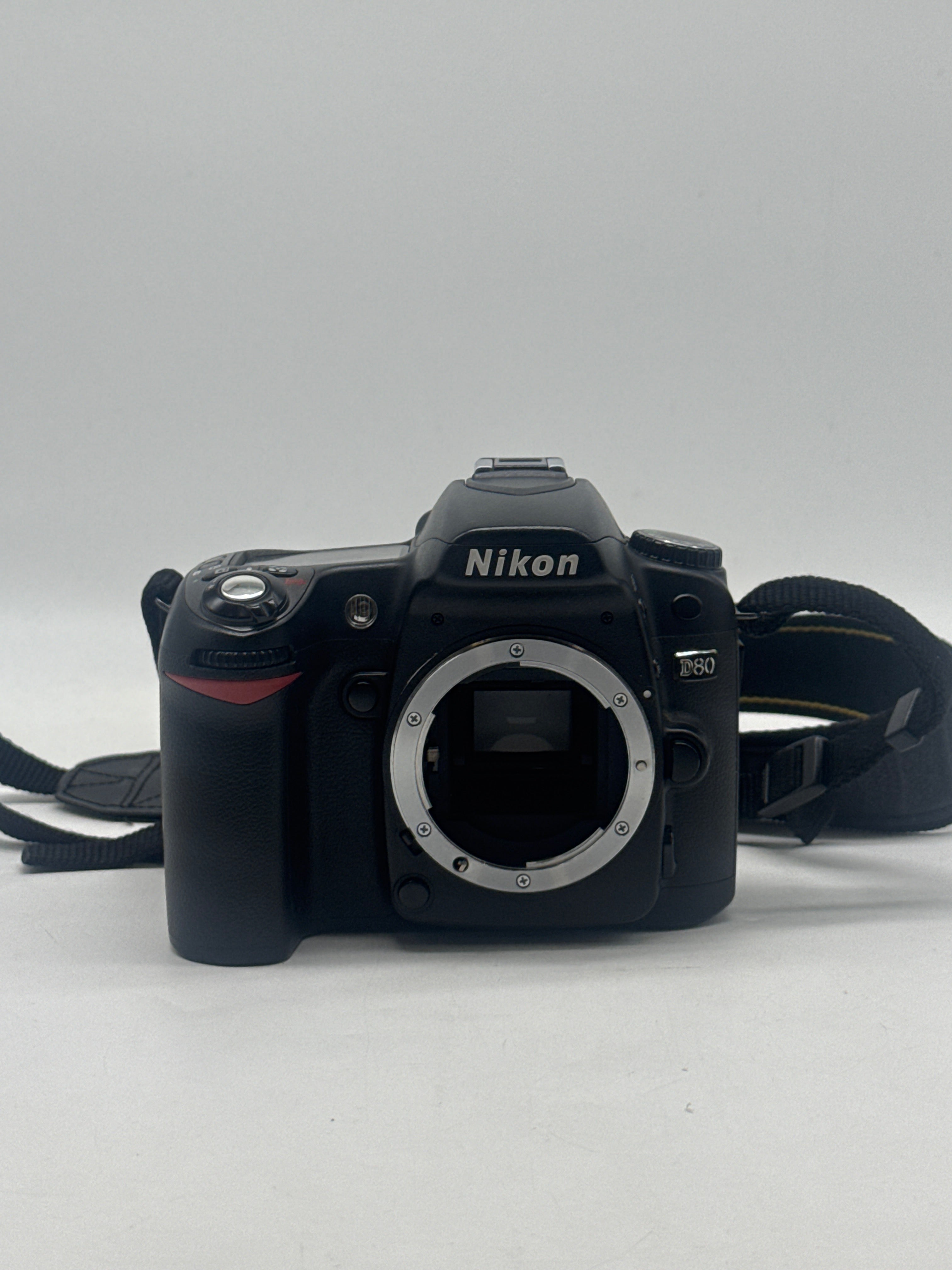 Nikon D80 10.2MP DSLR Camera w/ AF NIKKOR 50mm f/1.8D Lens & SB-400 Flash