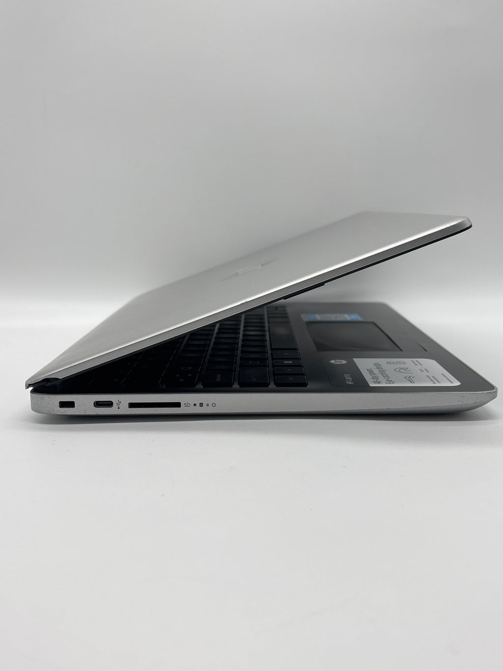 HP 14-dk0002dx 4GB RAM 128GB SSD - For Parts (Chipped Corner)