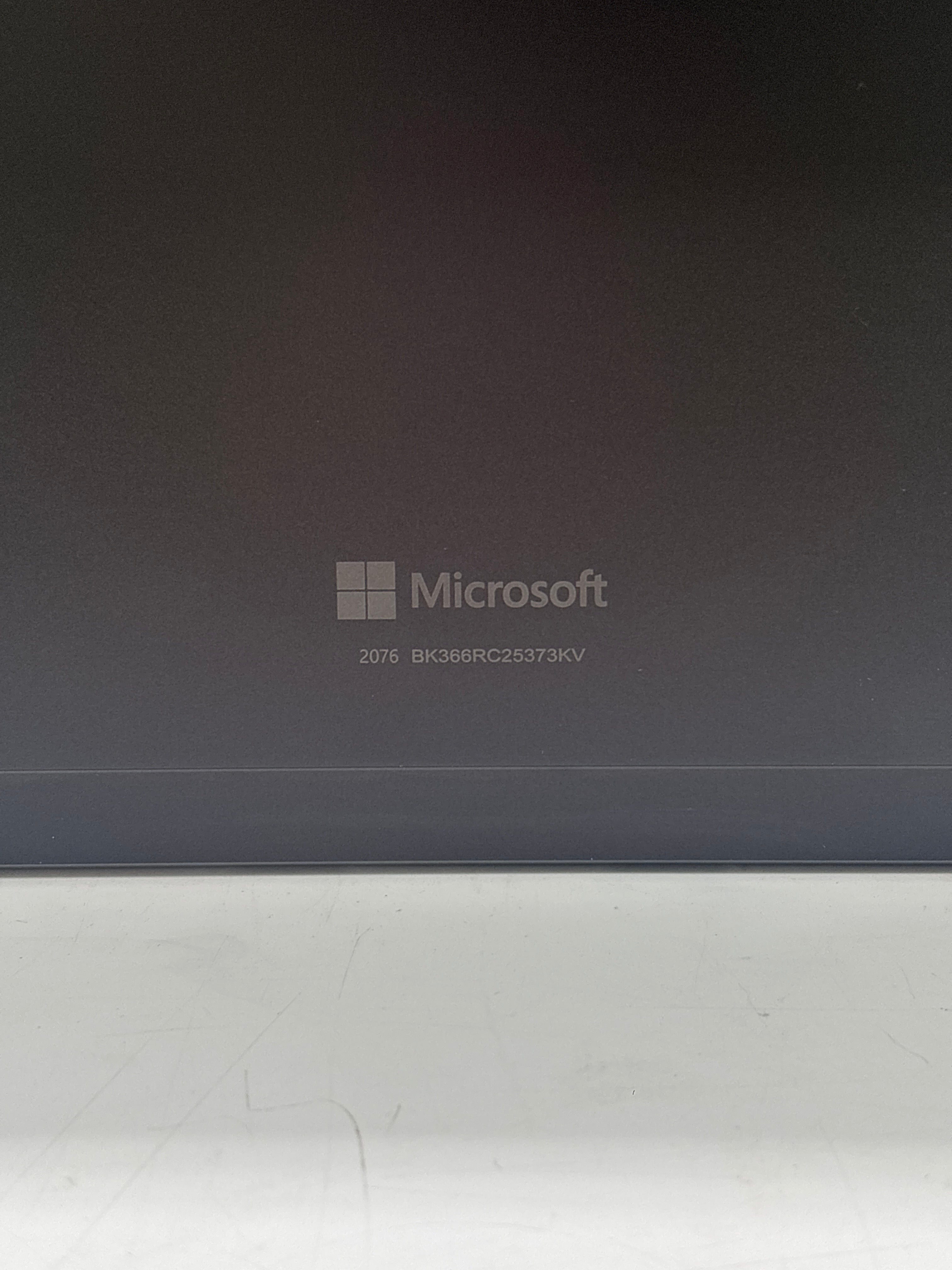Microsoft 11th Edition 2076 Snapdragon X12 Core 16GB RAM 512GB SSD - Cracked Screen