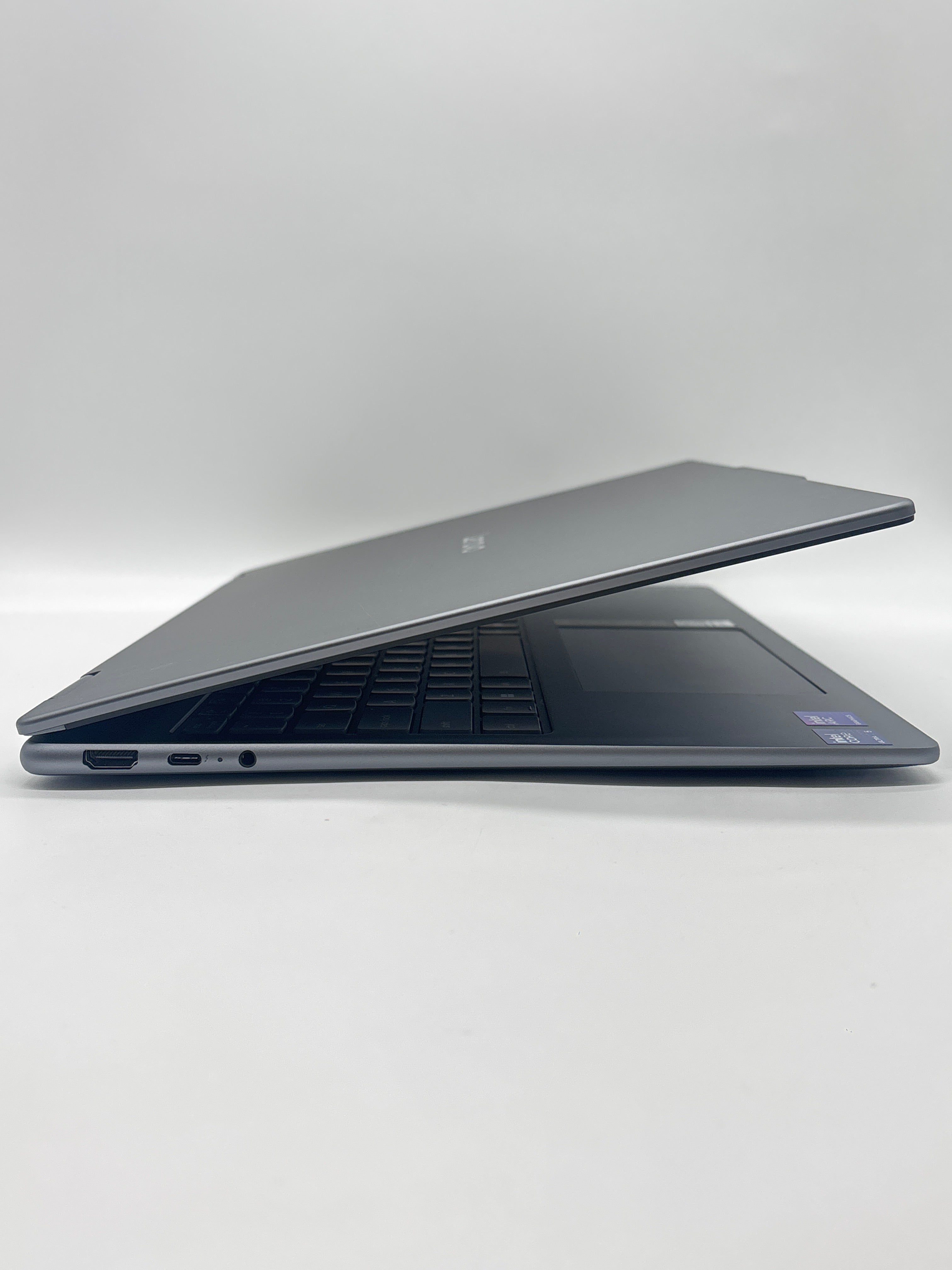 Lenovo Yoga 7 2-in-1 16ILL10 Ultra 5 226V 16GB RAM 512GB SSD - (Battery Health 100%)