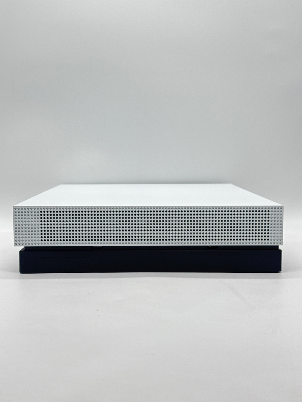 Microsoft Xbox One X (1787) 1 TB White - Used