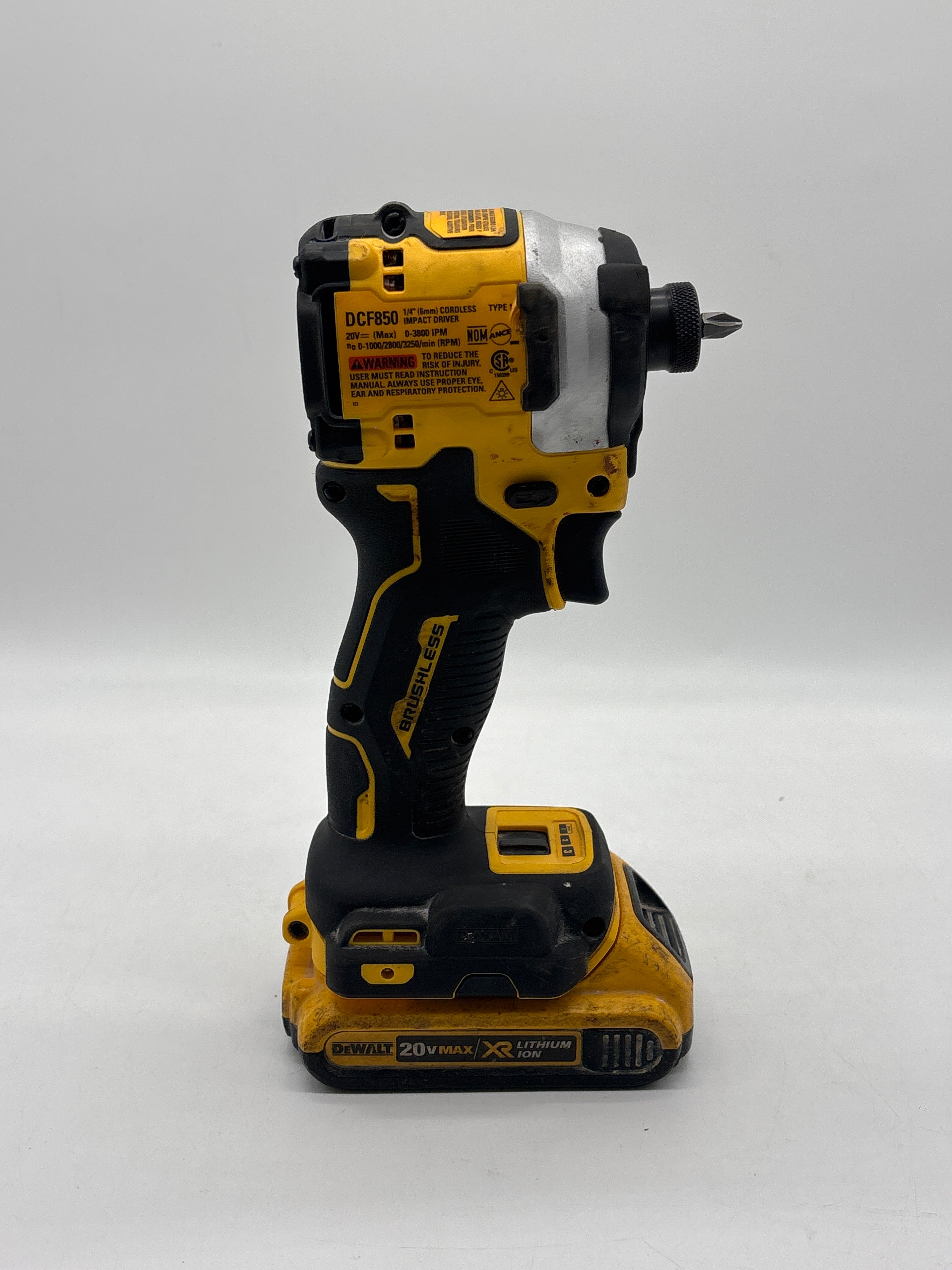 DeWalt DCF850 20V Cordless Impact Driver Battery and Charger Used