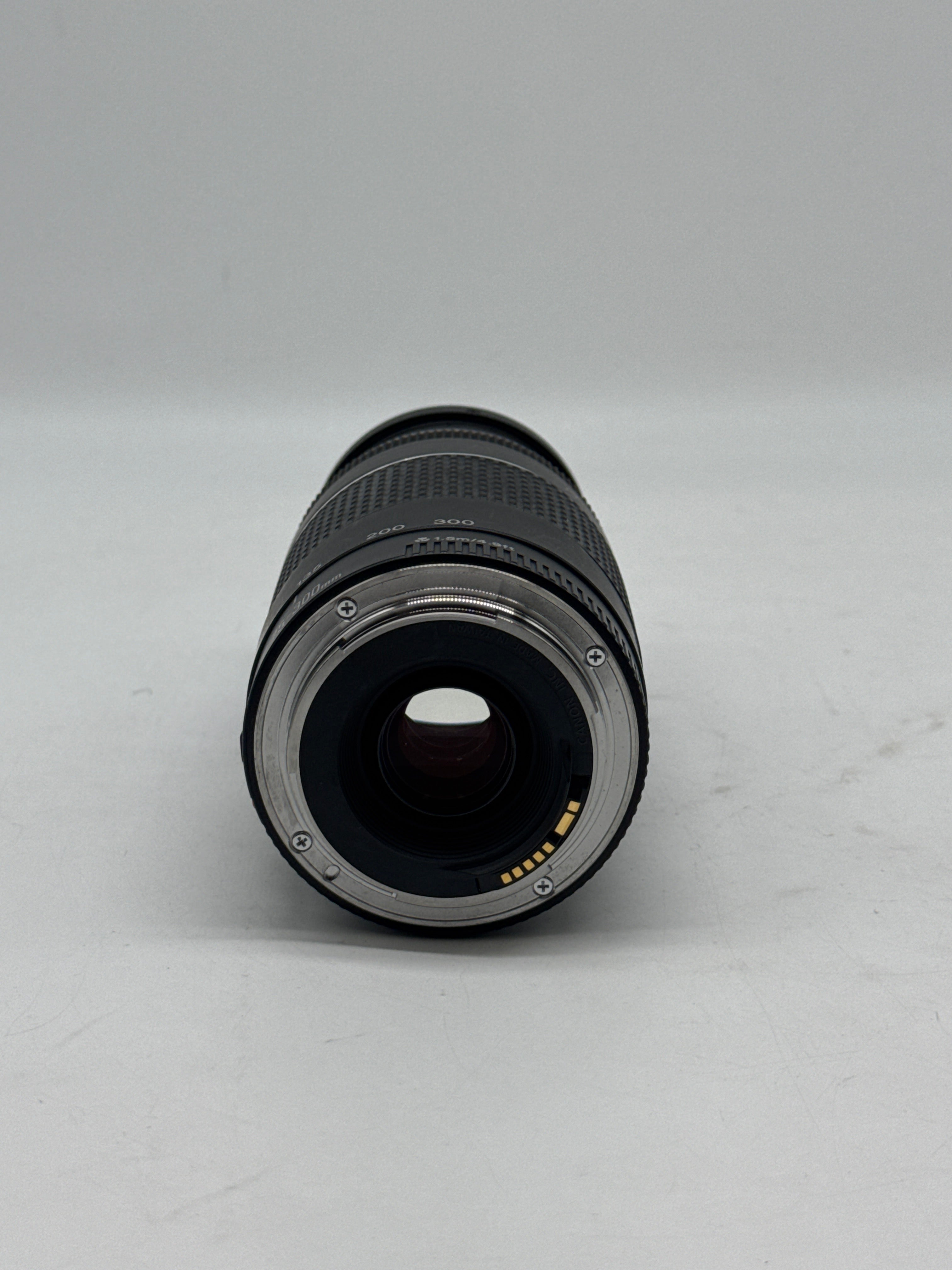 Canon Zoom EF 75-300mm 1:4-5.6 III Telephoto EF EF-S Black - TESTED & WORKS