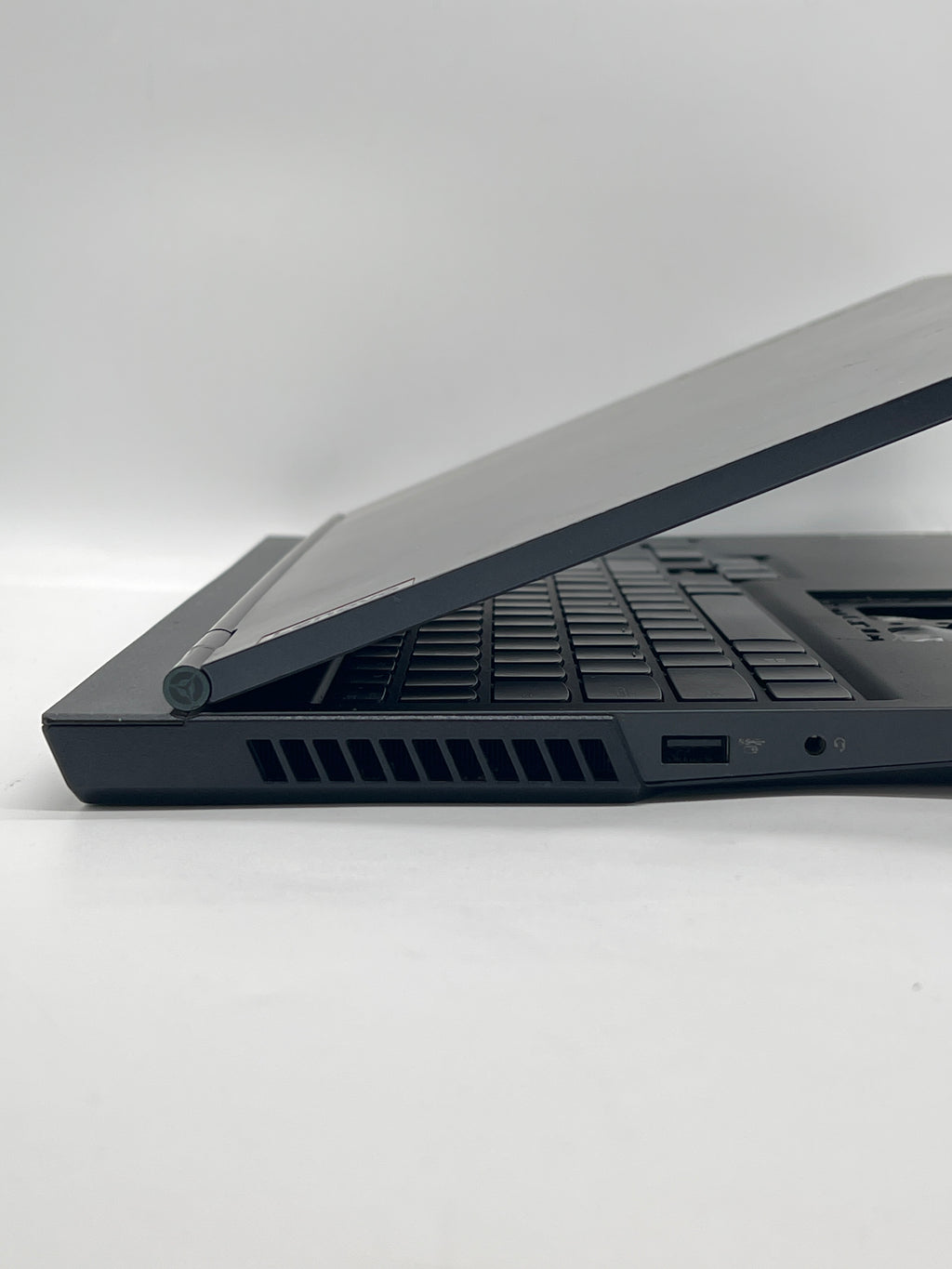 Lenovo Legion 5 15IMH05H i7-10750H 8GB RAM 512GB SSD GTX 1660Ti - For Parts (Read)