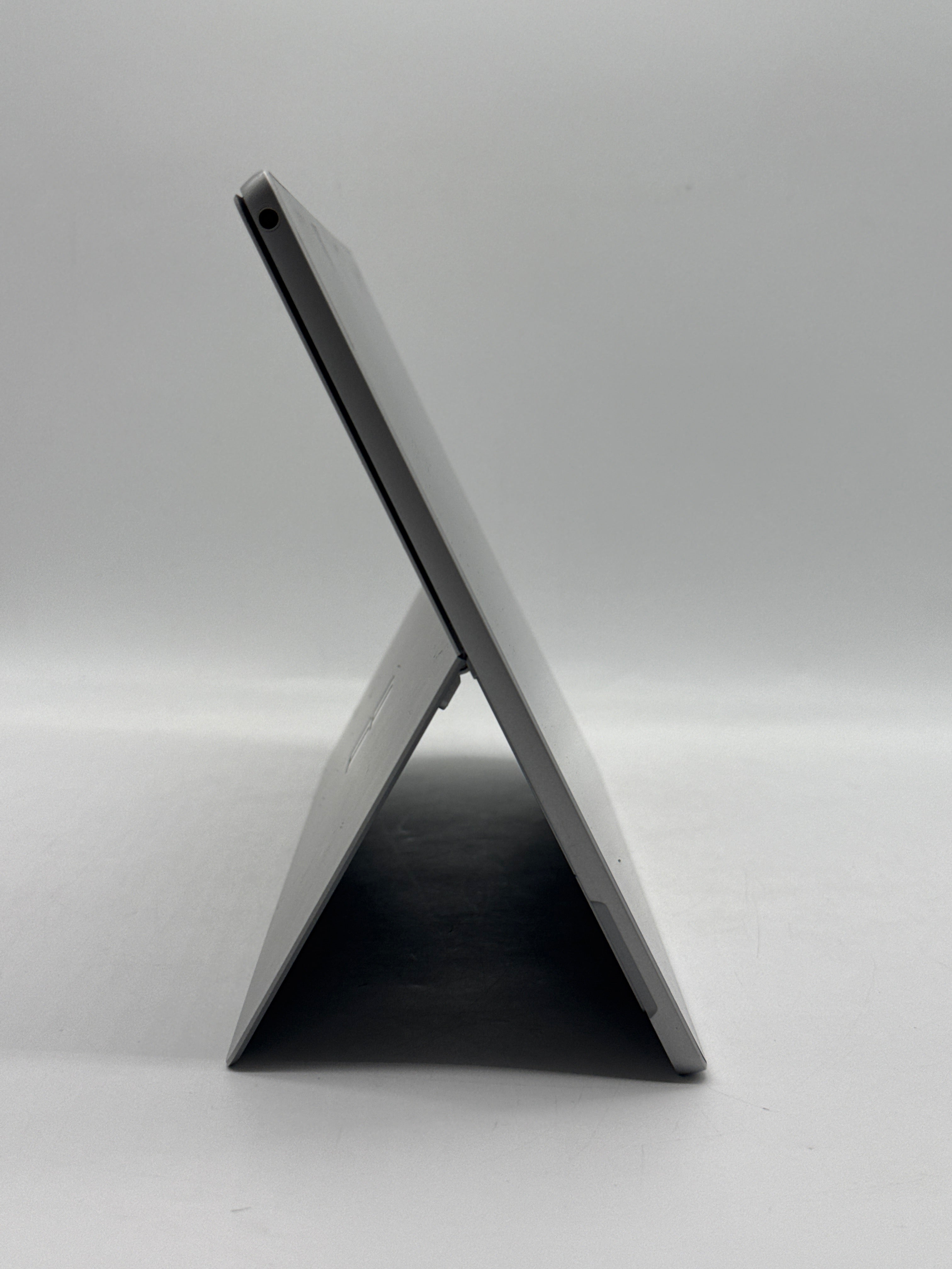 Microsoft Surface Pro 5 13" Core i5-7300U 4GB RAM 128GB SSD - Used