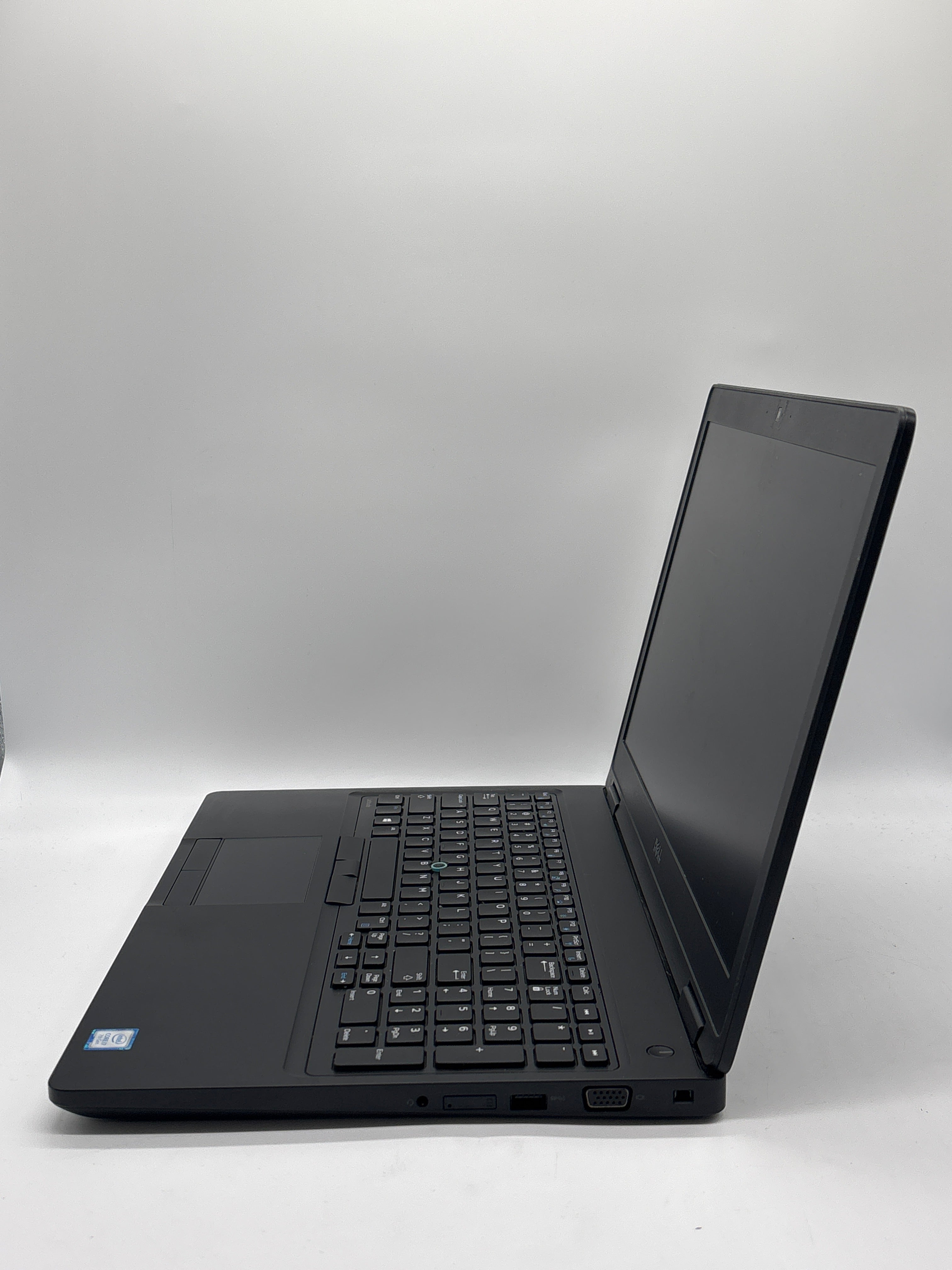 Dell Latitude 5580 15.6in Intel i7-7820HQ 16GB RAM 512GB SSD Windows 11 Pro