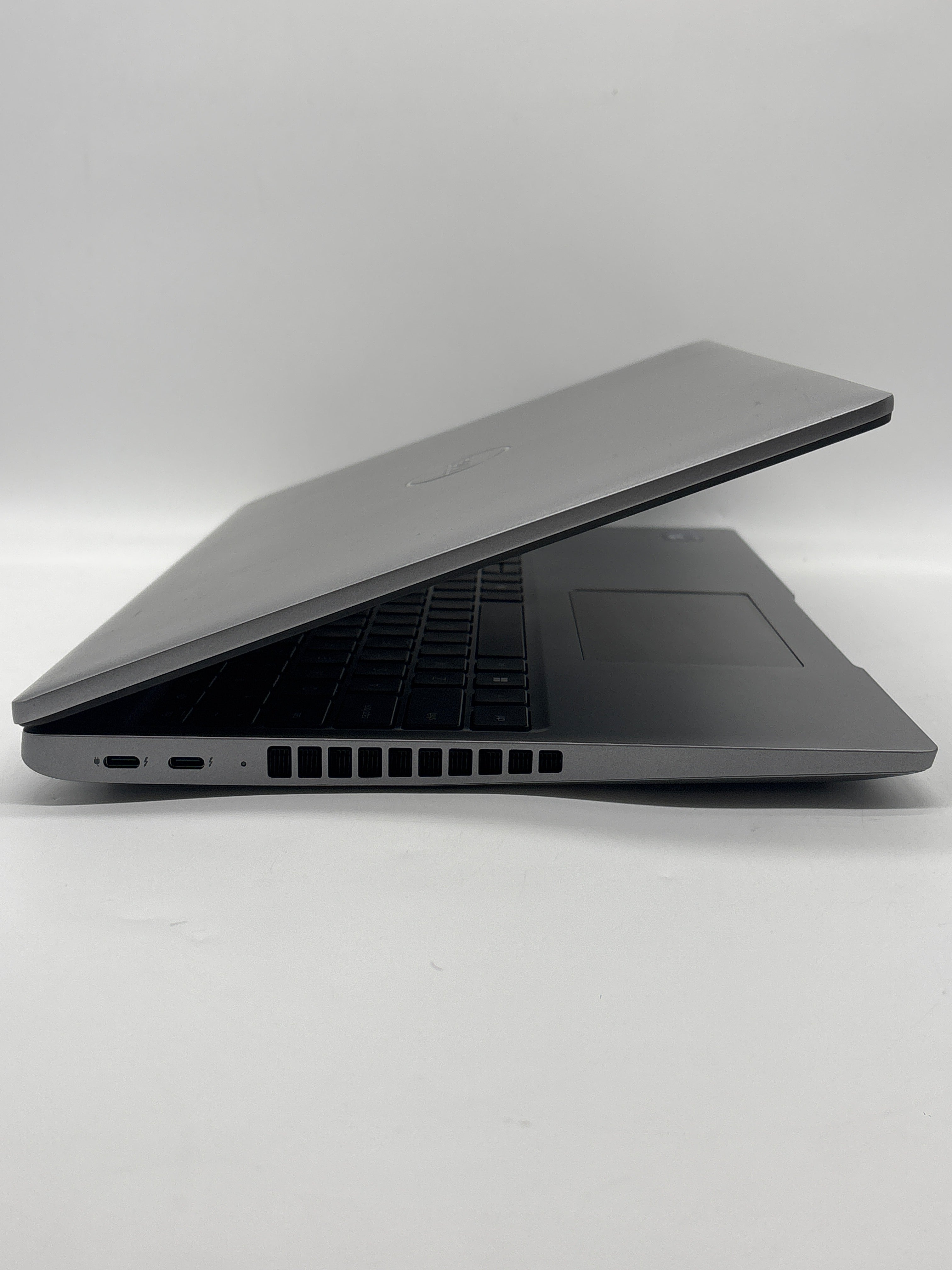 Dell Latitude 5550 Ultra 7 155U 16GB RAM 512GB SSD Used