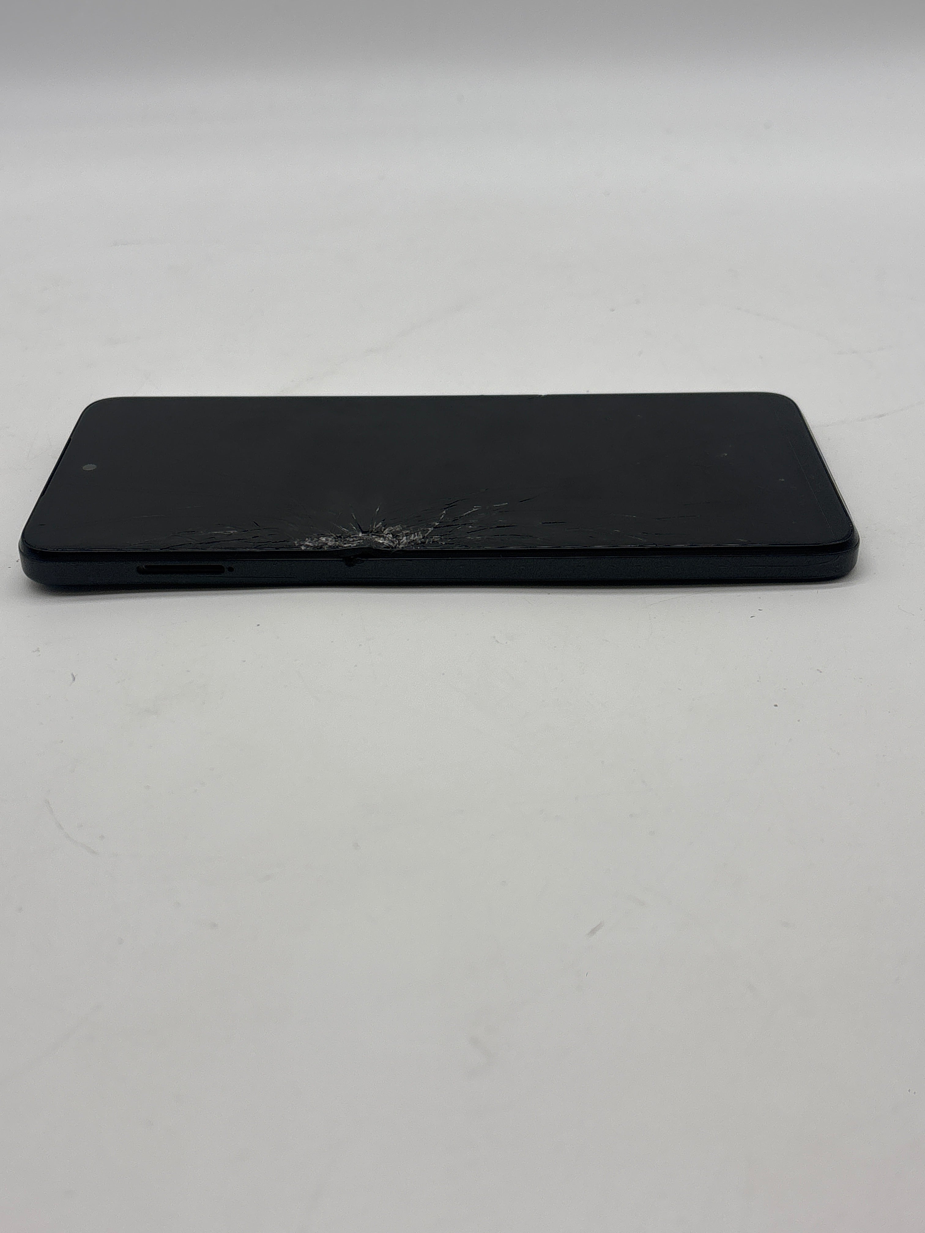 Moto g 5g and Samsung - For Parts (Not Operational)