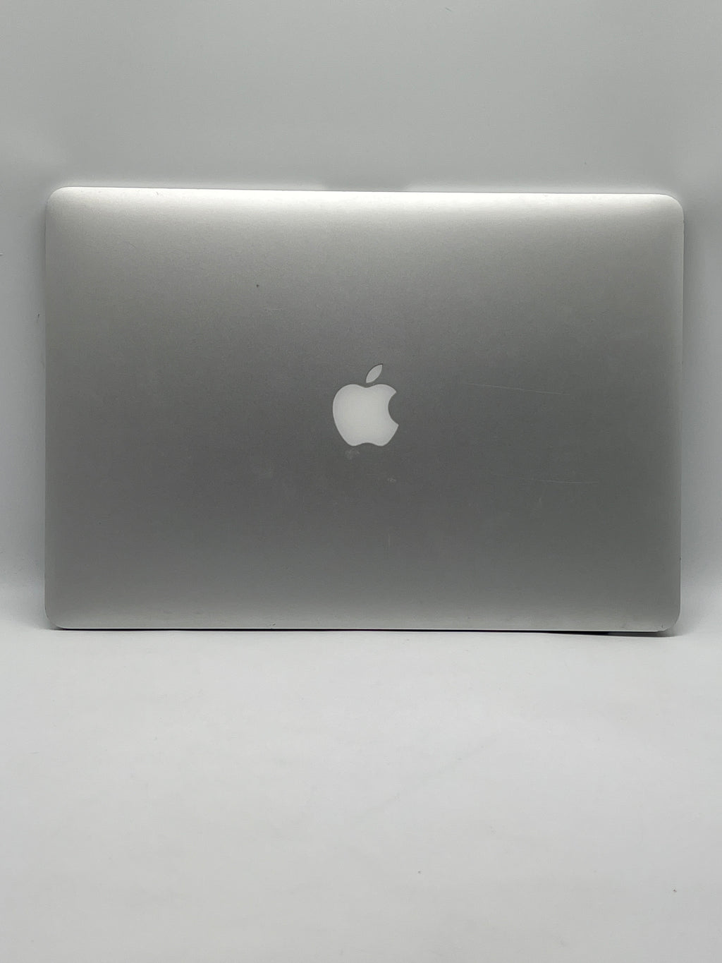 Apple MacBook Pro 15" A1398 Core i7 16GB RAM 256GB SSD - Used (READ)