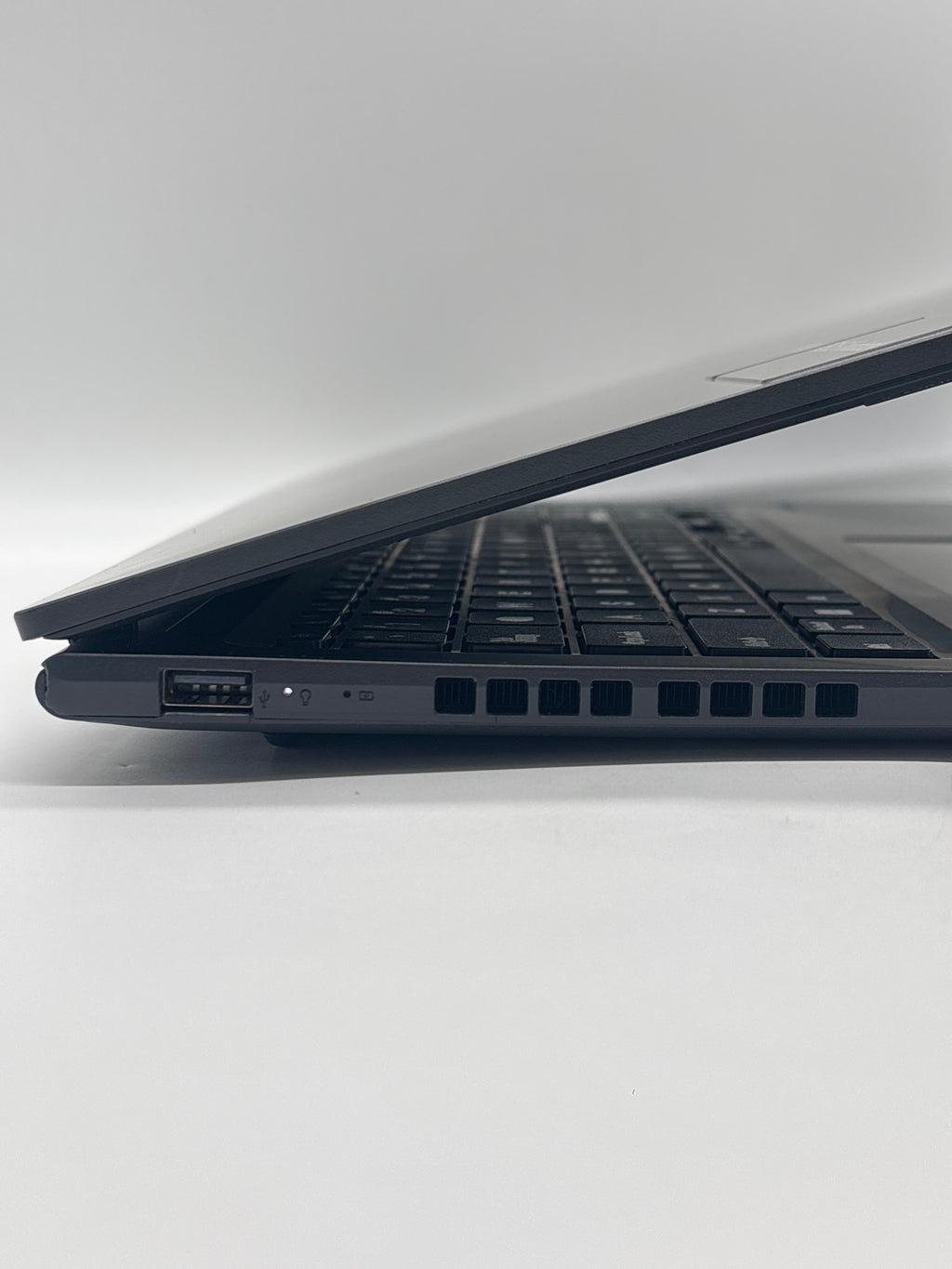Asus VivoBook F1605Z i7-1255U 16GB RAM 512GB SSD