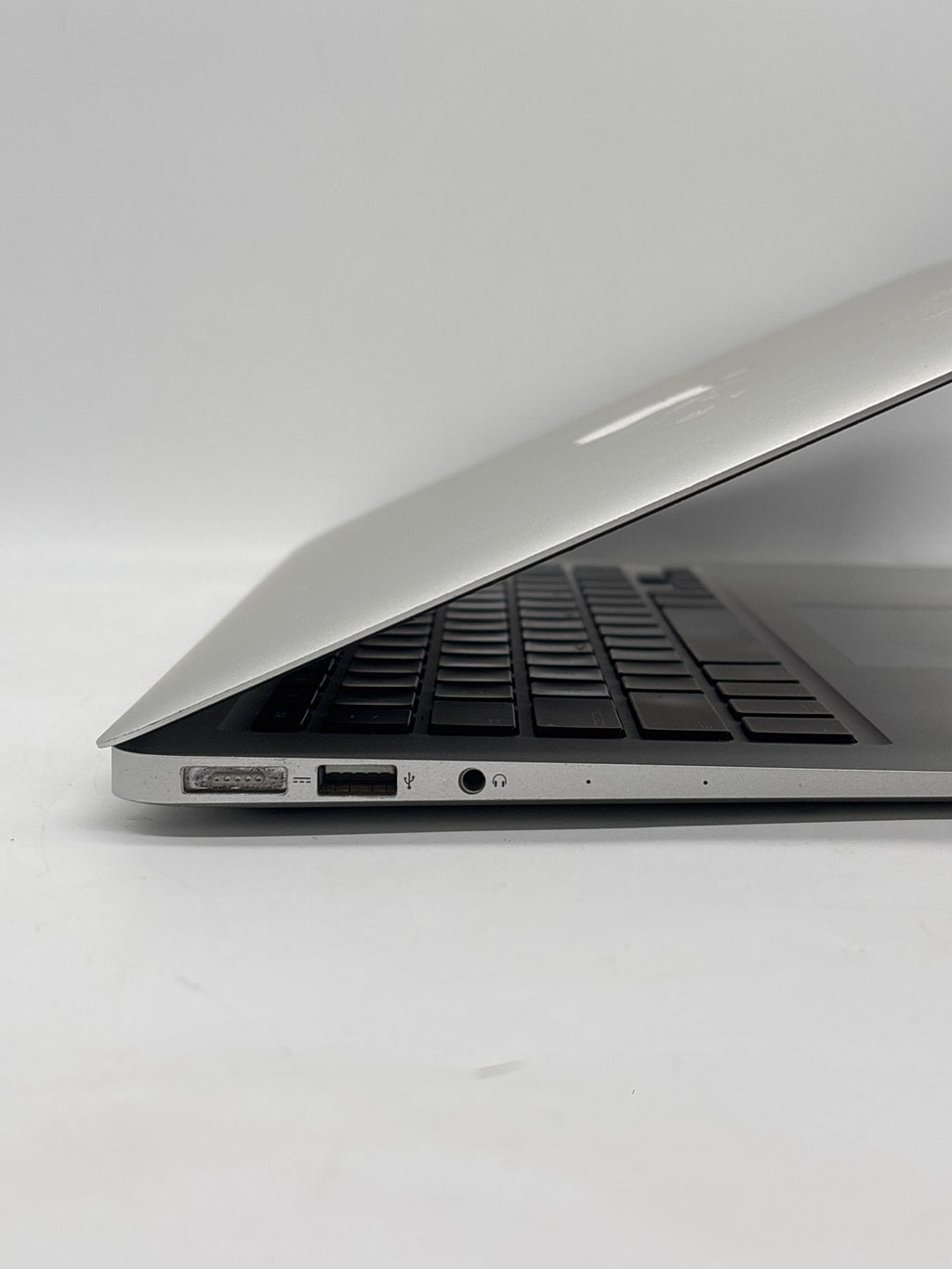 Apple MacBook Air 13" 2015 A1466 i5 1.6GHz 4GB RAM 256GB SSD