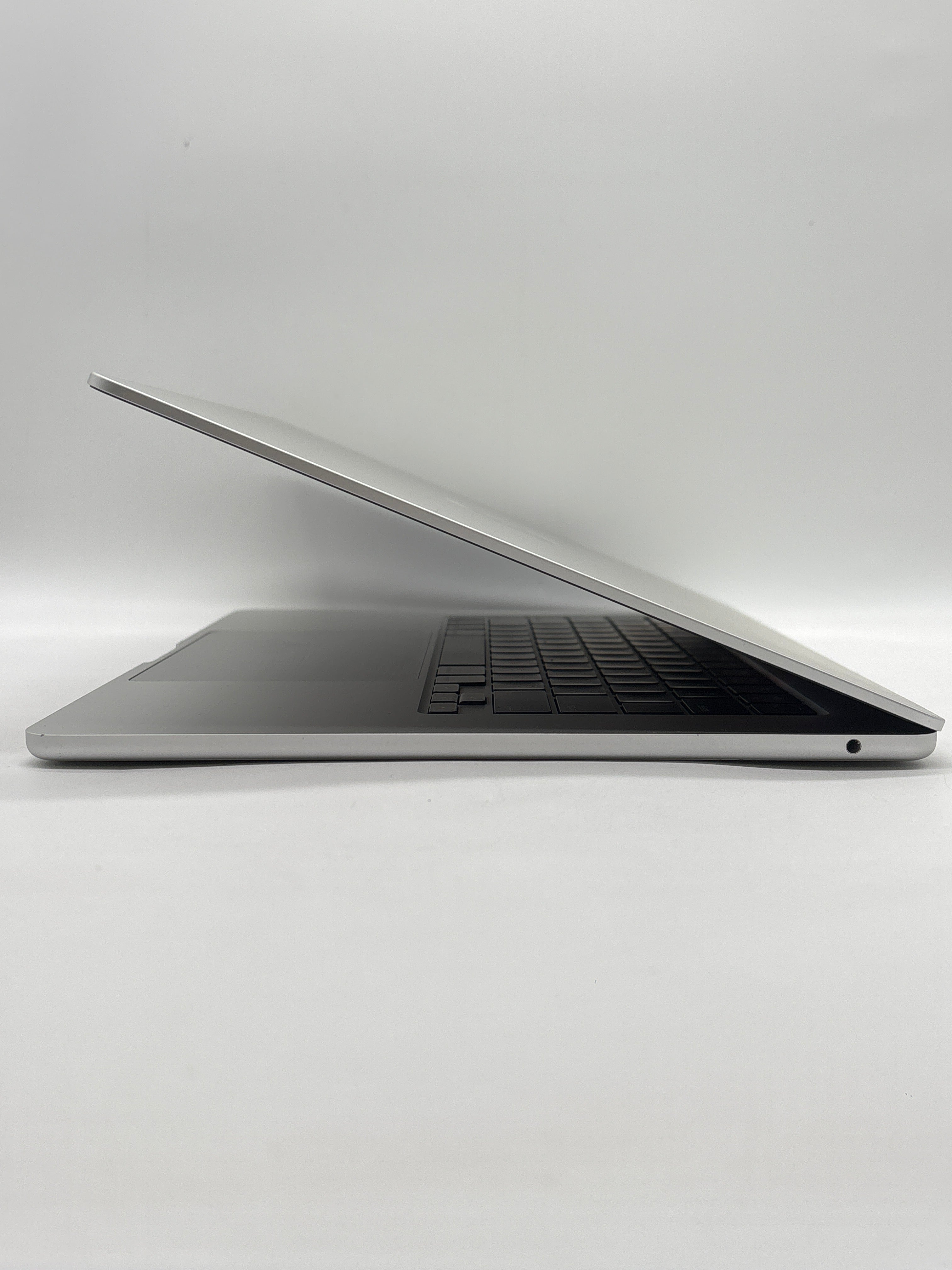 Apple MacBook Air A3114 M3 8GB RAM 256GB SSD