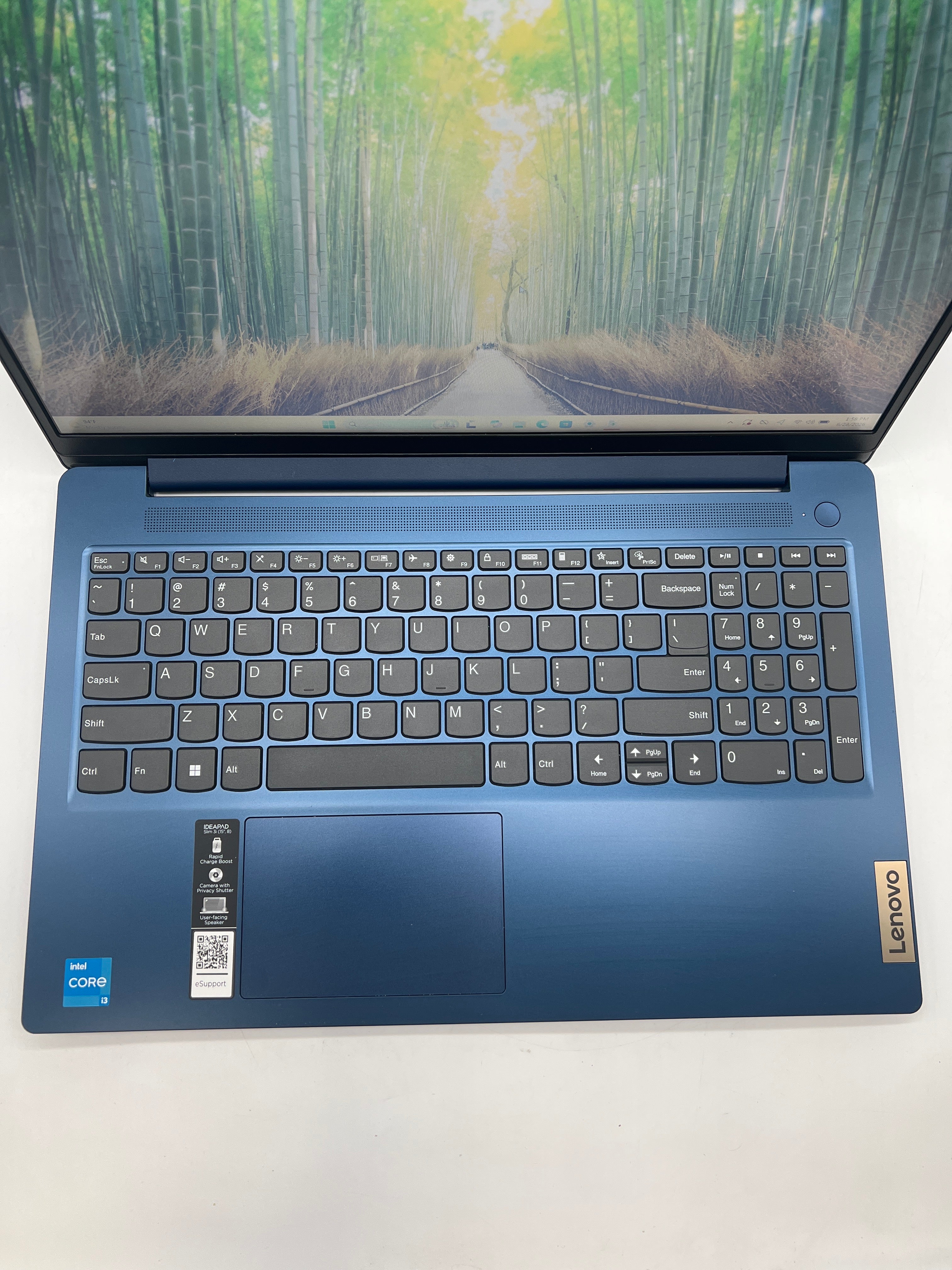 Lenovo IdeaPad Slim 3 15.6" i3-N305 8GB 256GB - Used