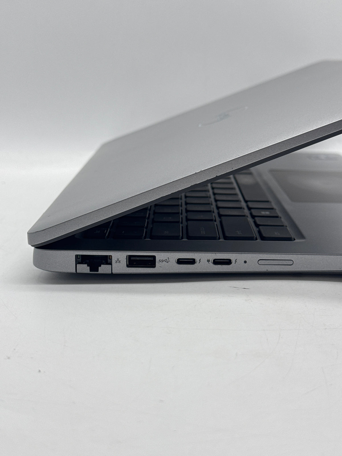 Dell Latitude 5440 14" Core i5-1335U 16GB RAM 256GB SSD Gray - Used