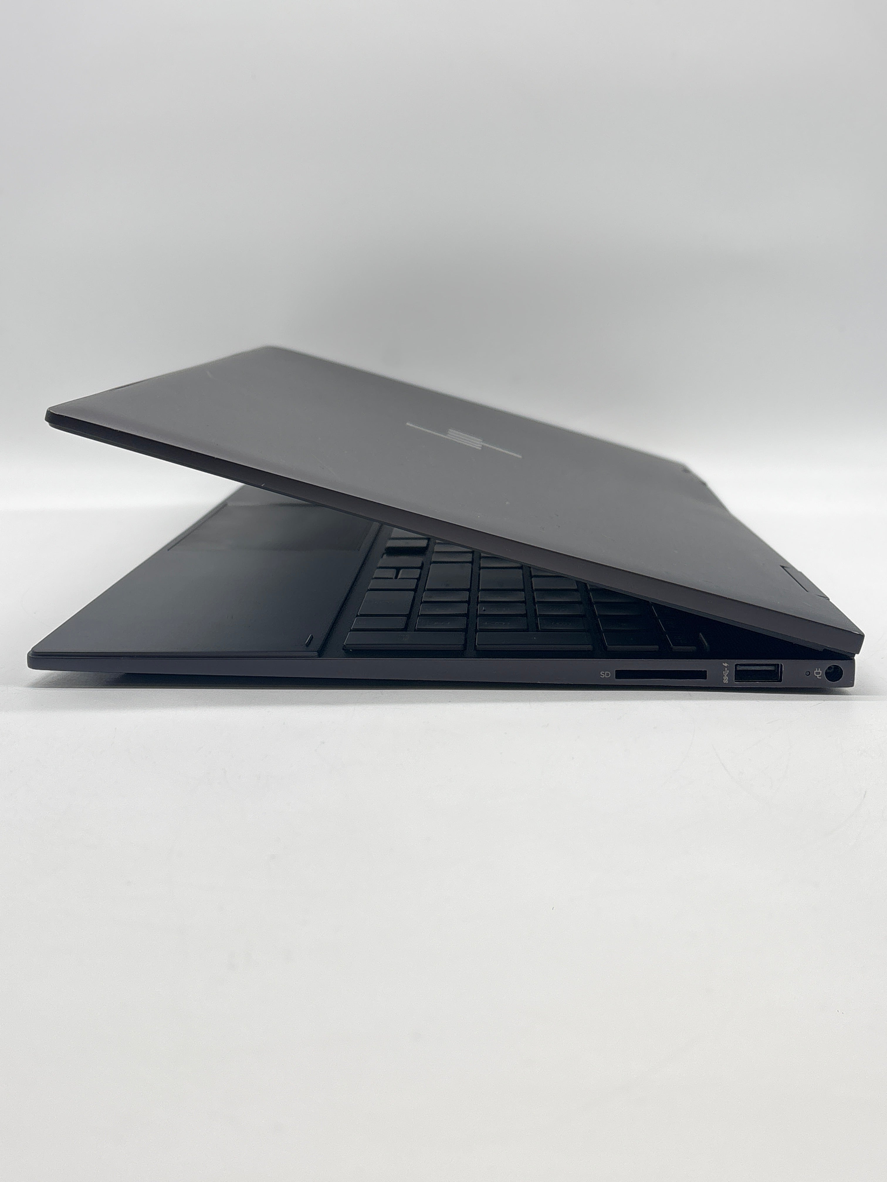 HP ENVY x360 AMD Ryzen 5 4500U 8GB RAM 256GB SSD