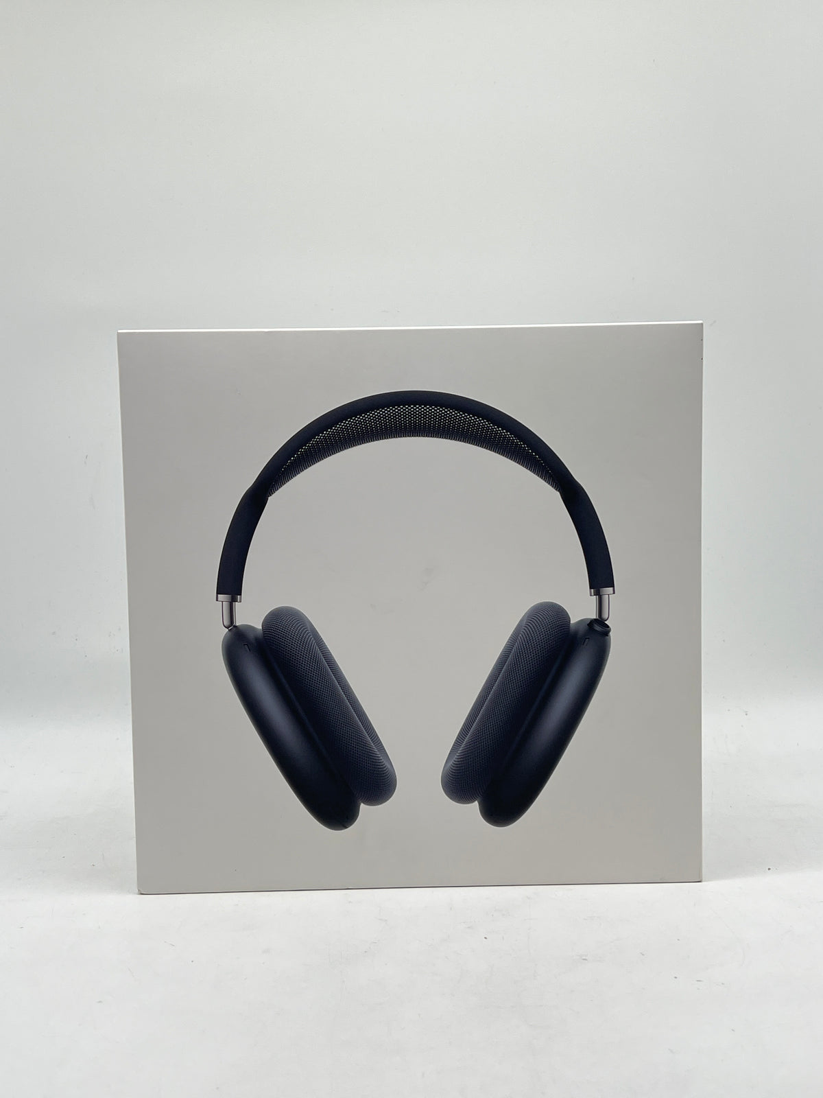 Apple AirPods Max A3184 Wireless Over-Ear Headphones Midnight - Used