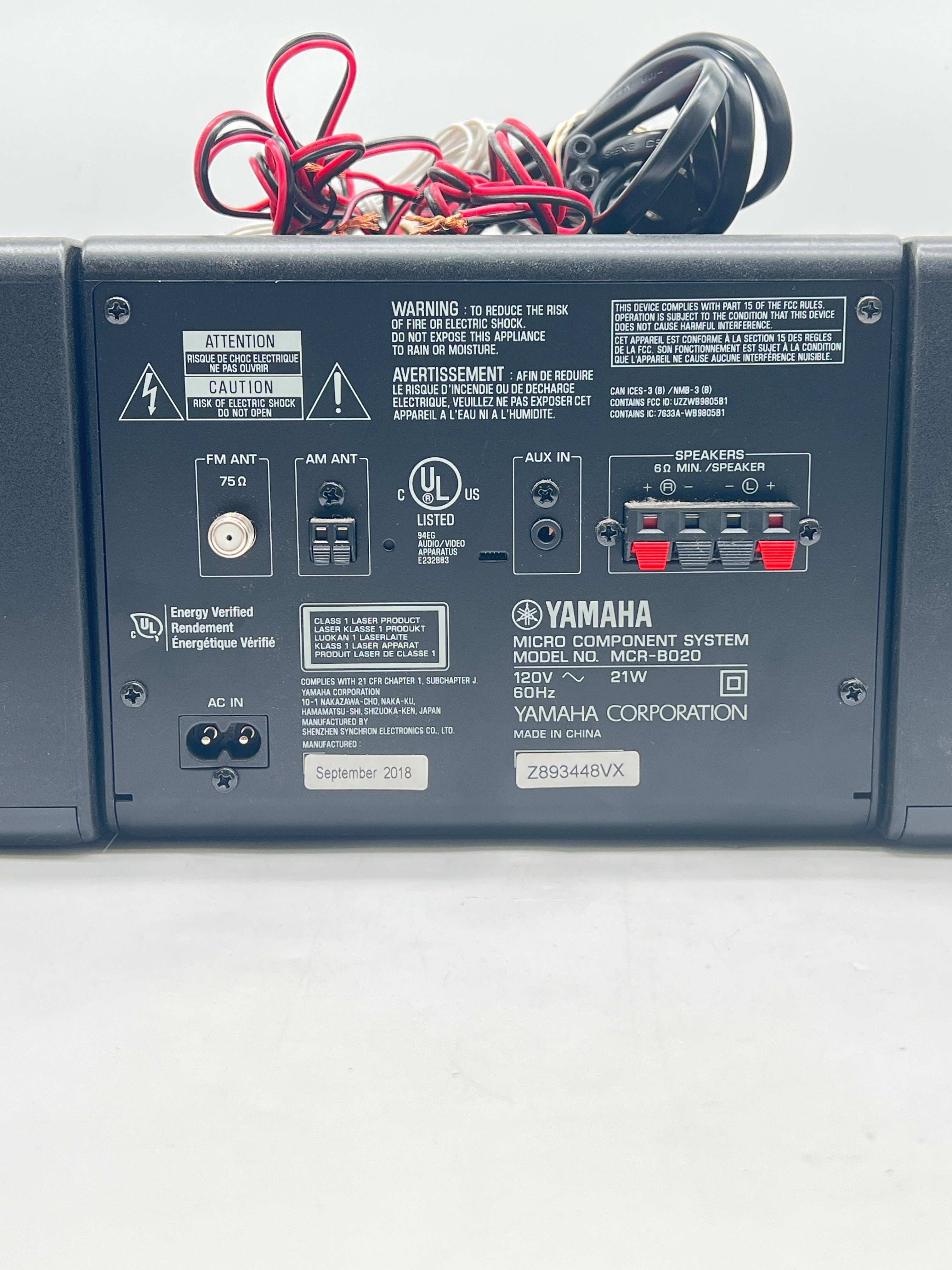 Yamaha MCR-B020 Bluetooth AM/FM CD USB - For Parts (Missing Volume Knob)