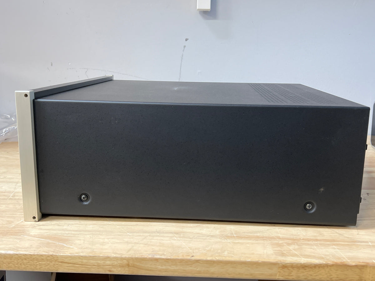 McIntosh MX132 A/V Control Center Preamplifier Black - Used