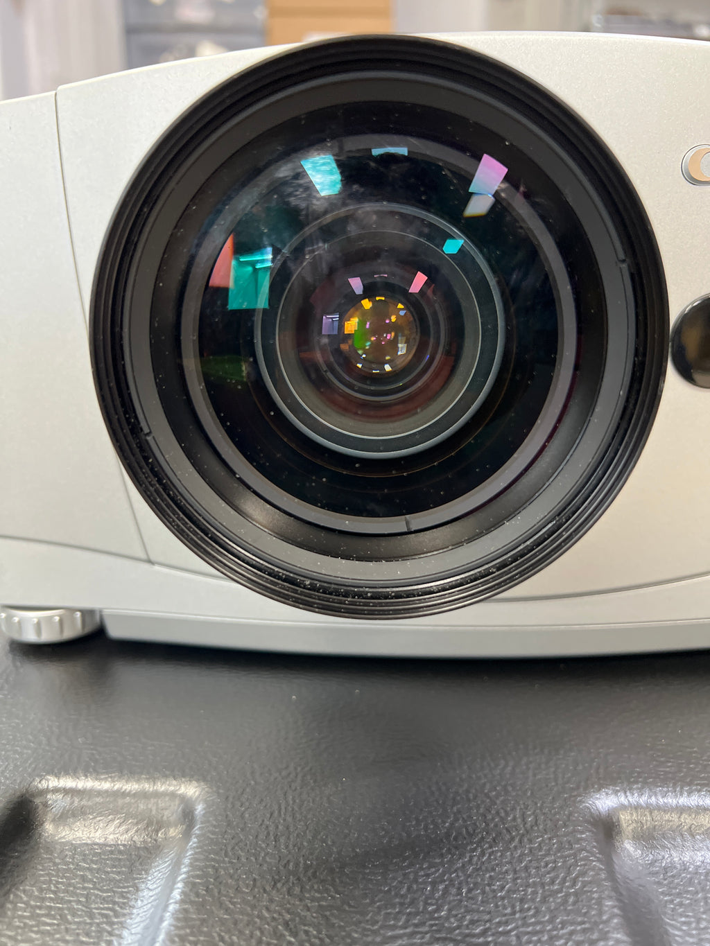Canon LV-7555 Projector with carrying case - Used