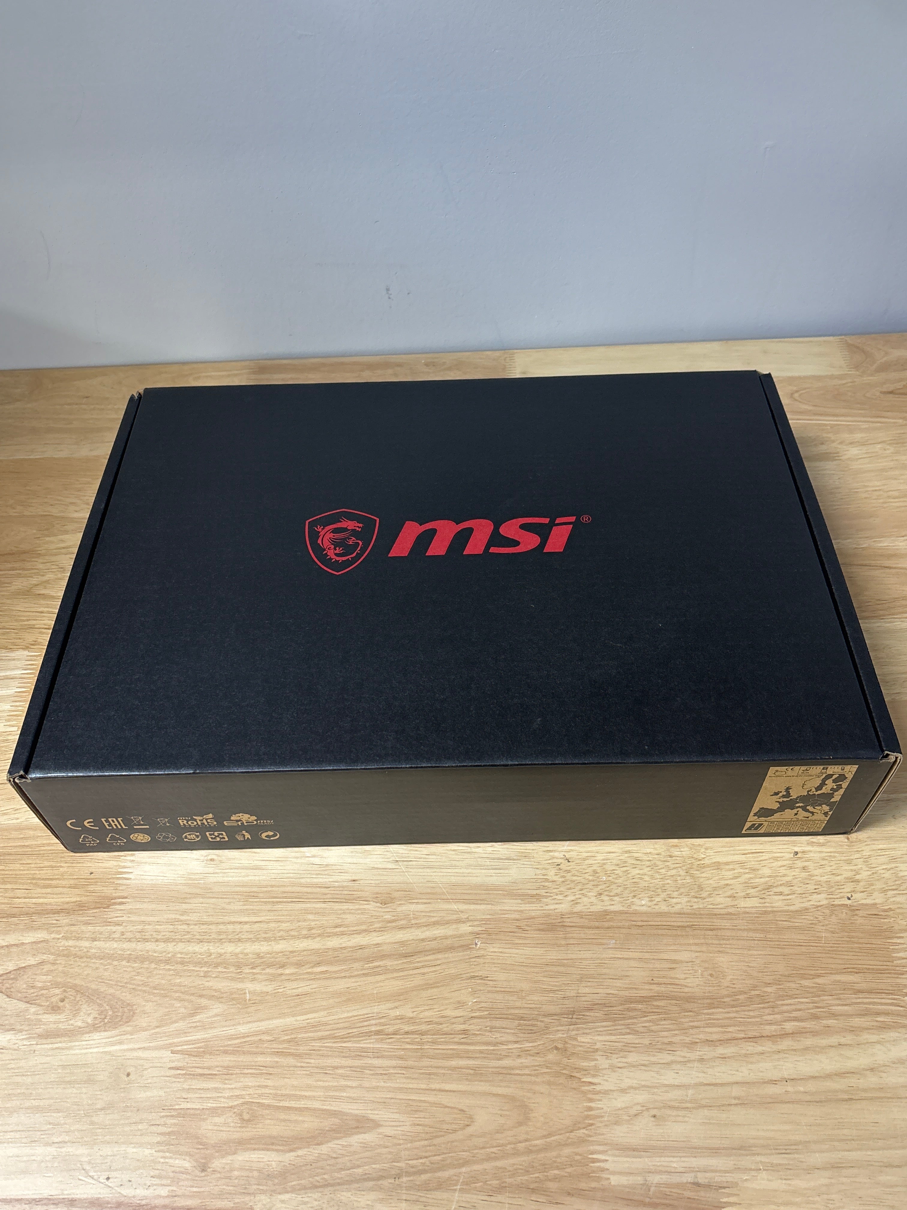 MSI GE63 Raider RGB 9SG i7 32GB RAM 512SSD RTX 2080 With Box - For Parts (Read DESC)