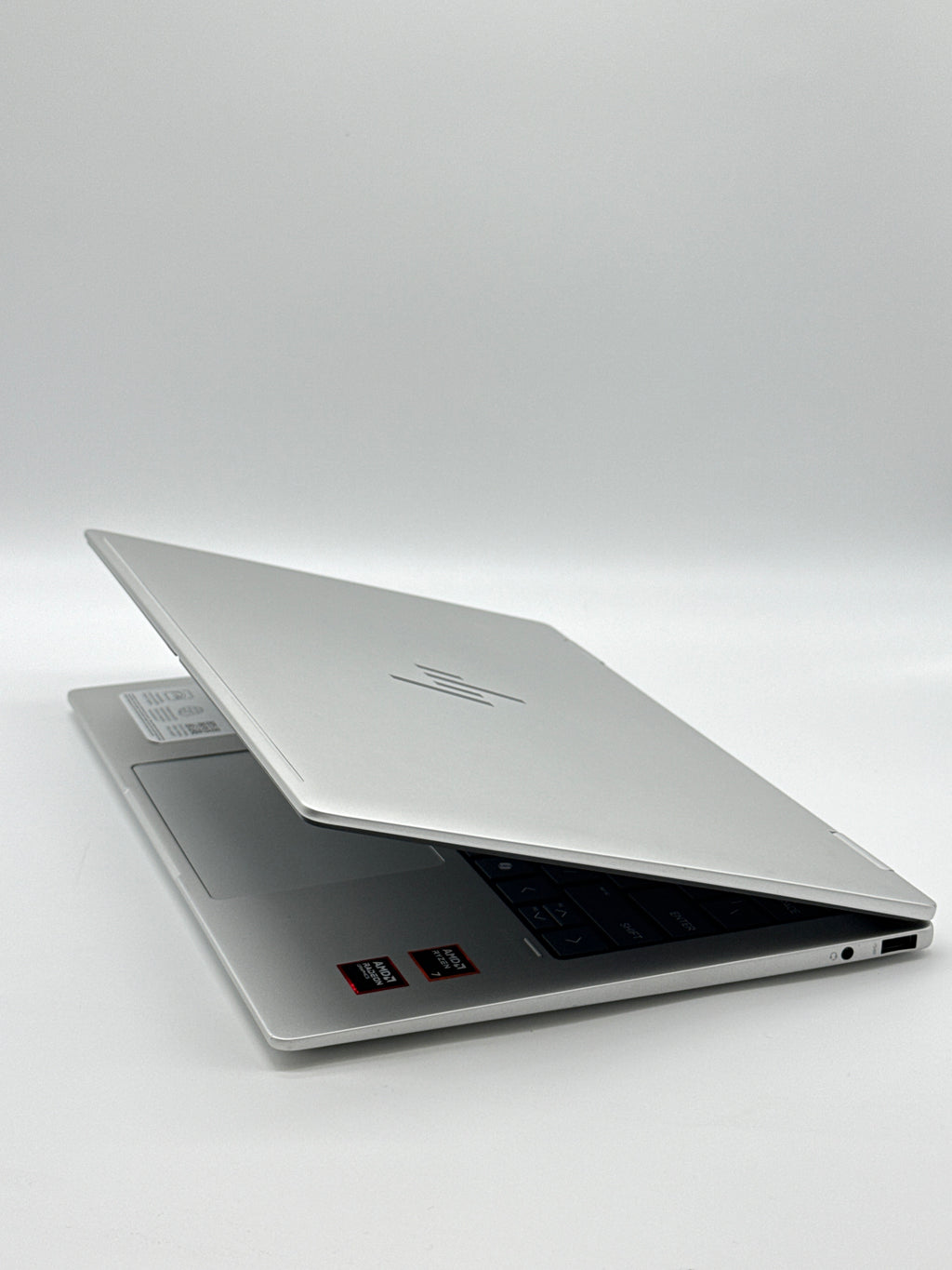 HP ENVY X360 14" AMD Ryzen 7 16GB RAM 1TB SSD