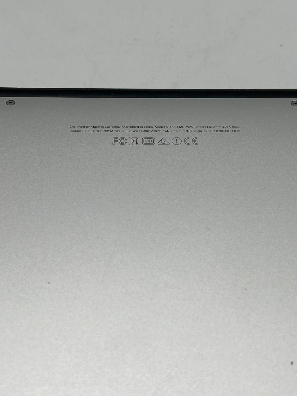Apple MacBook Air 13" A1466 i5 8GB RAM 128GB SSD - Used