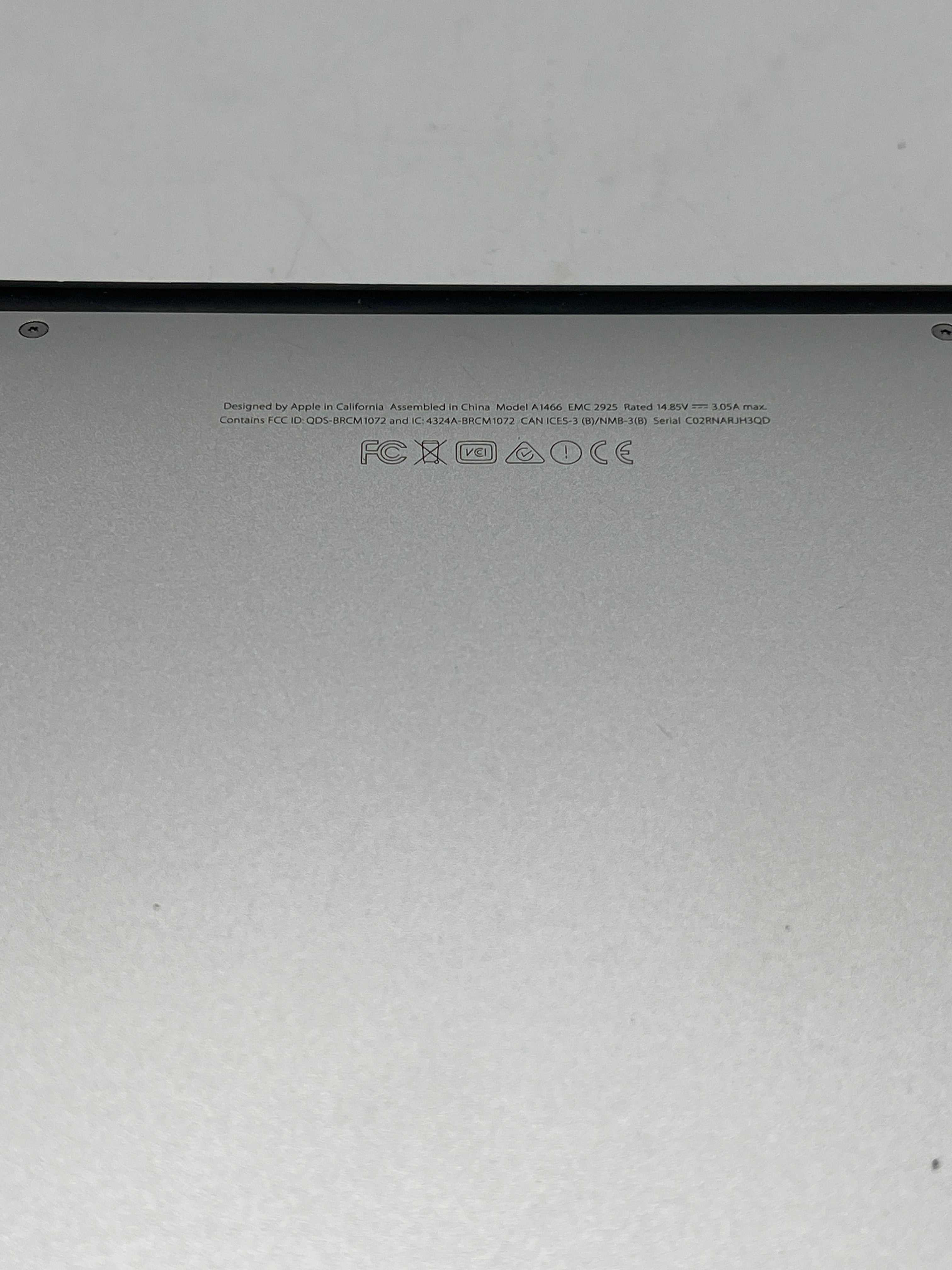 Apple MacBook Air 13" A1466 i5 8GB RAM 128GB SSD - Used