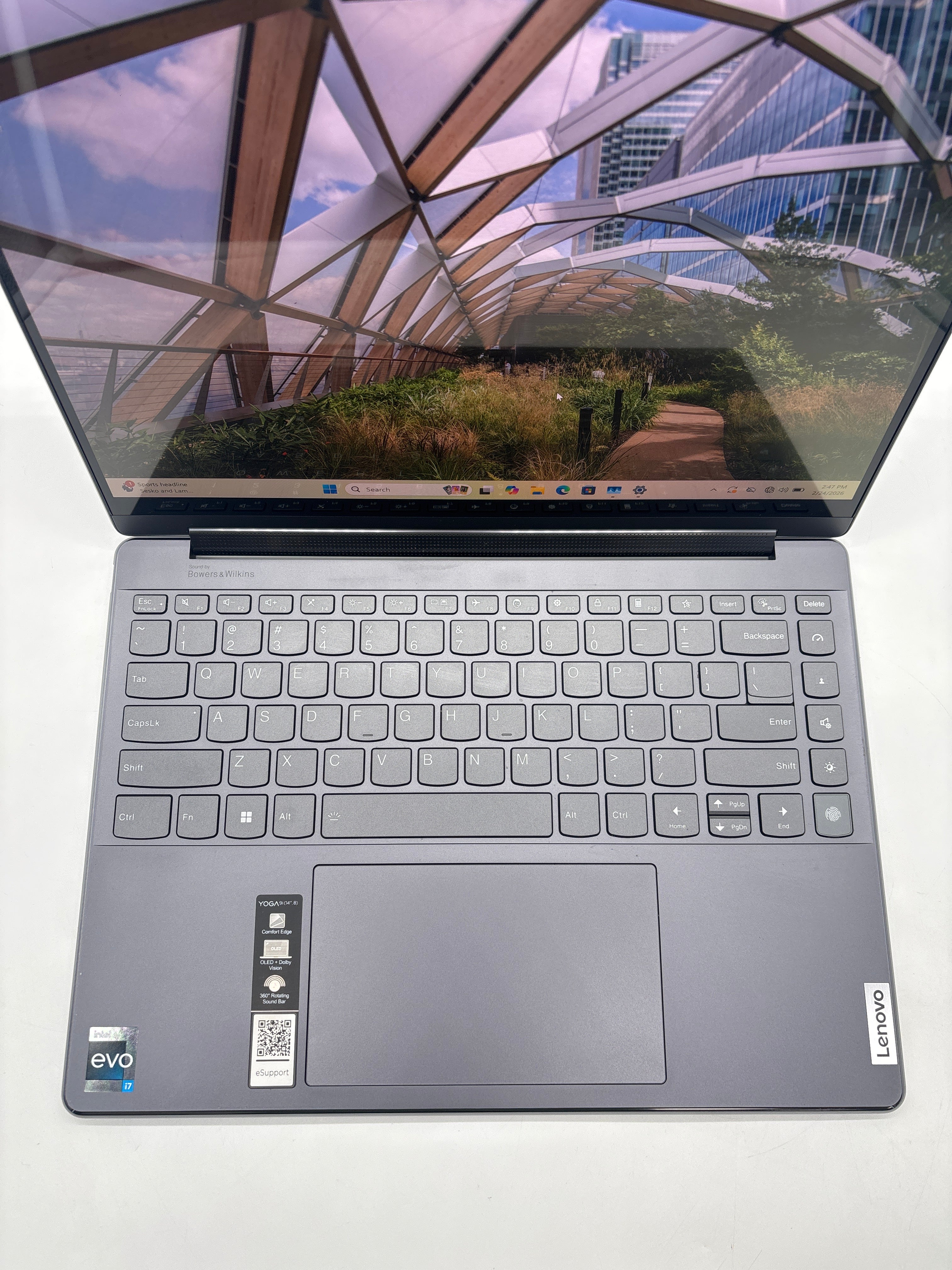 Lenovo Yoga 9 14IRP8 OLED i7-1360P 16GB RAM 512GB SSD - Used
