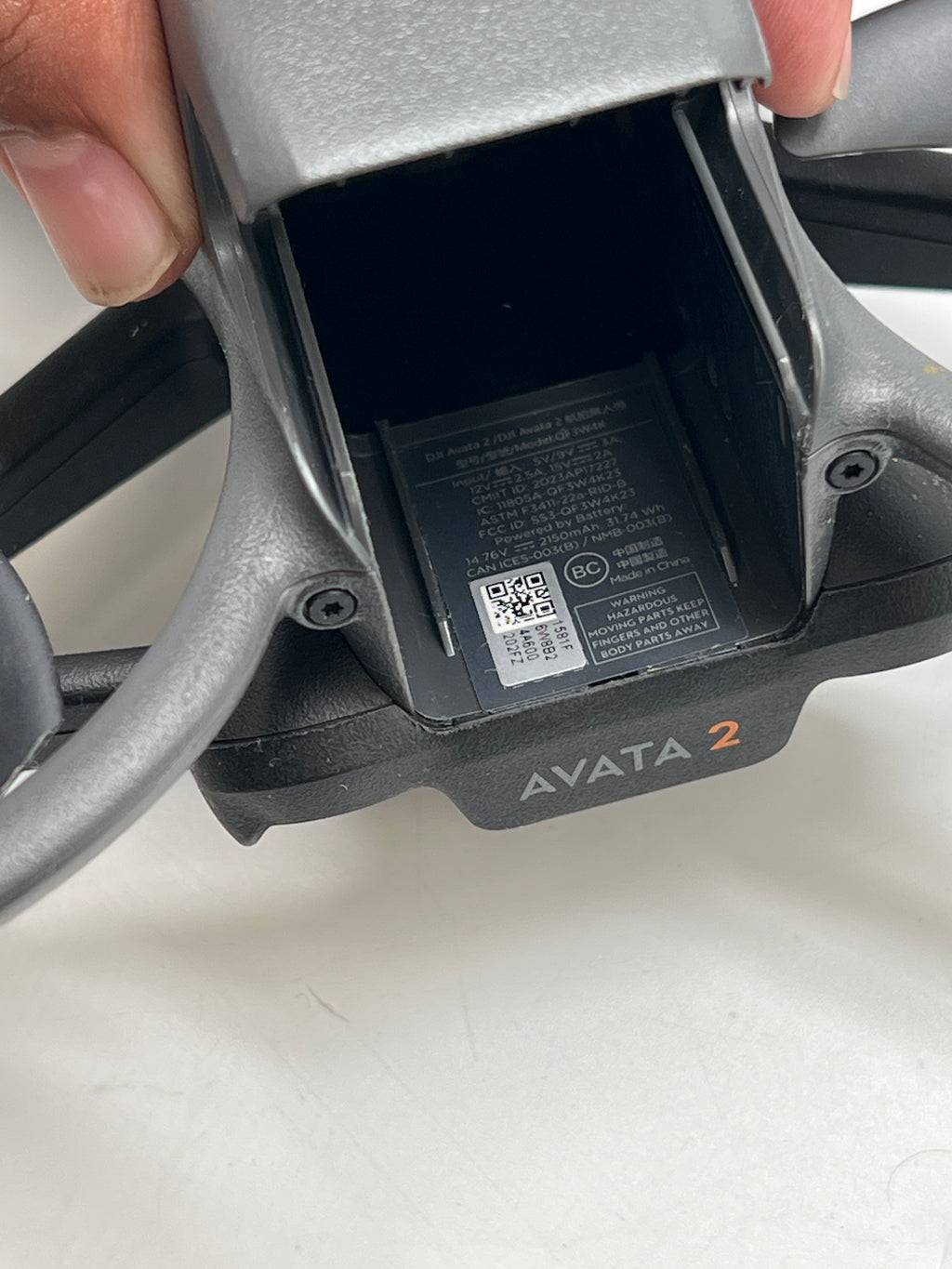 DJI Avata 2 Fly More Combo FPV Drone with Goggles Batteries RC Motion Controller