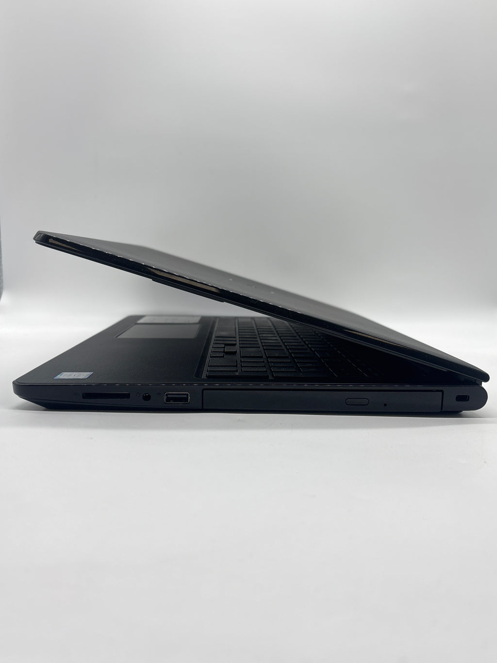 Dell Inspiron 15 3567 i3-7100U 6GB RAM 1TB HDD - For Parts (No Battery)