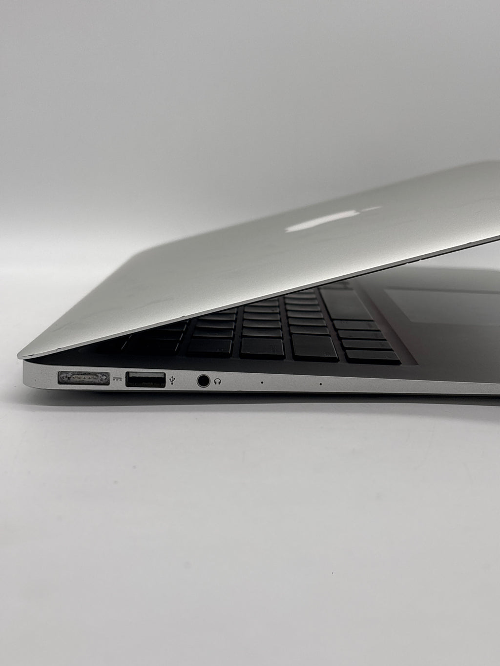 Apple MacBook Air 13" A1466 2017 i5 8GB RAM 128GB SSD