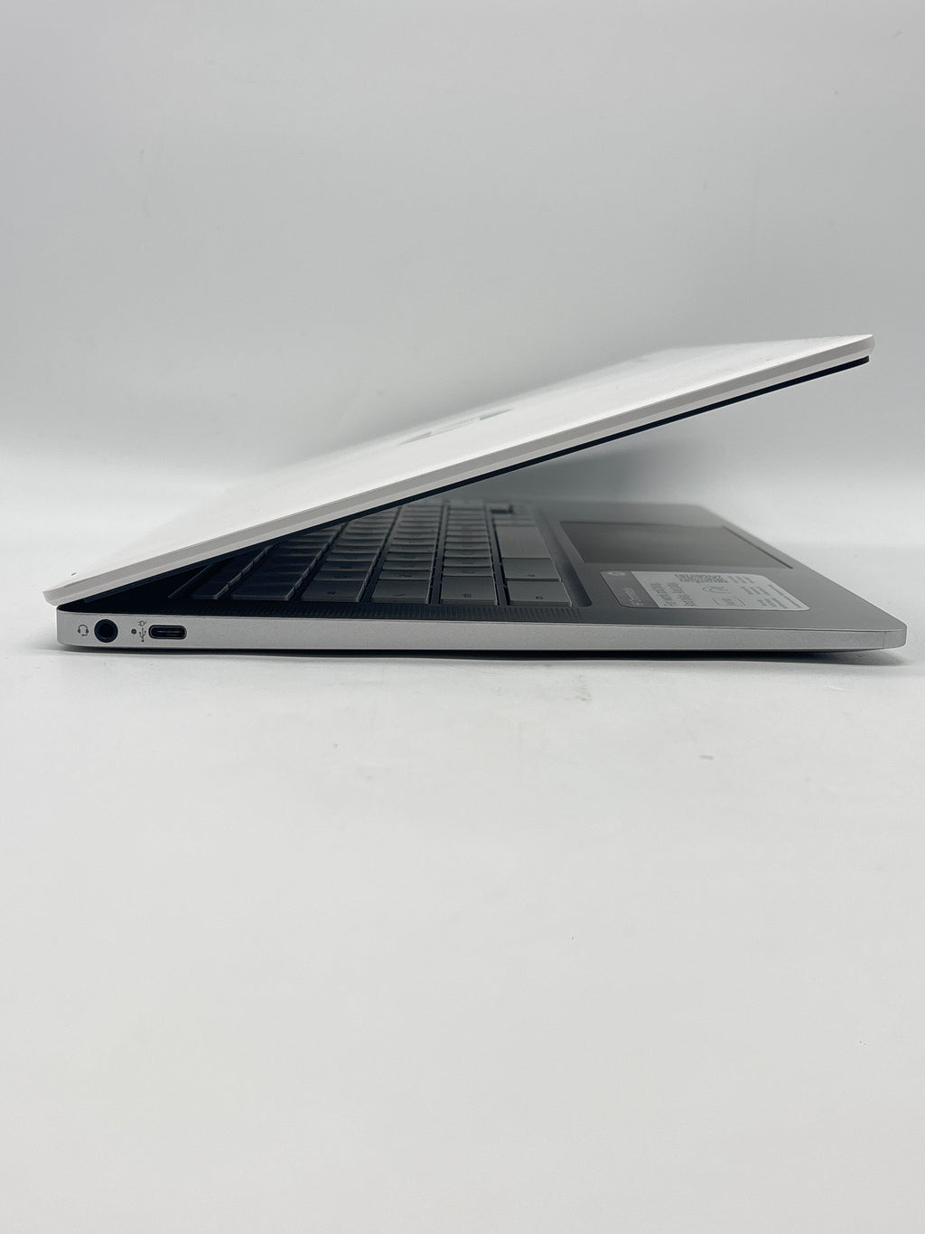 HP Chromebook 14A-ND0040NR AMD 3015CE 4GB RAM 32GB eMMC