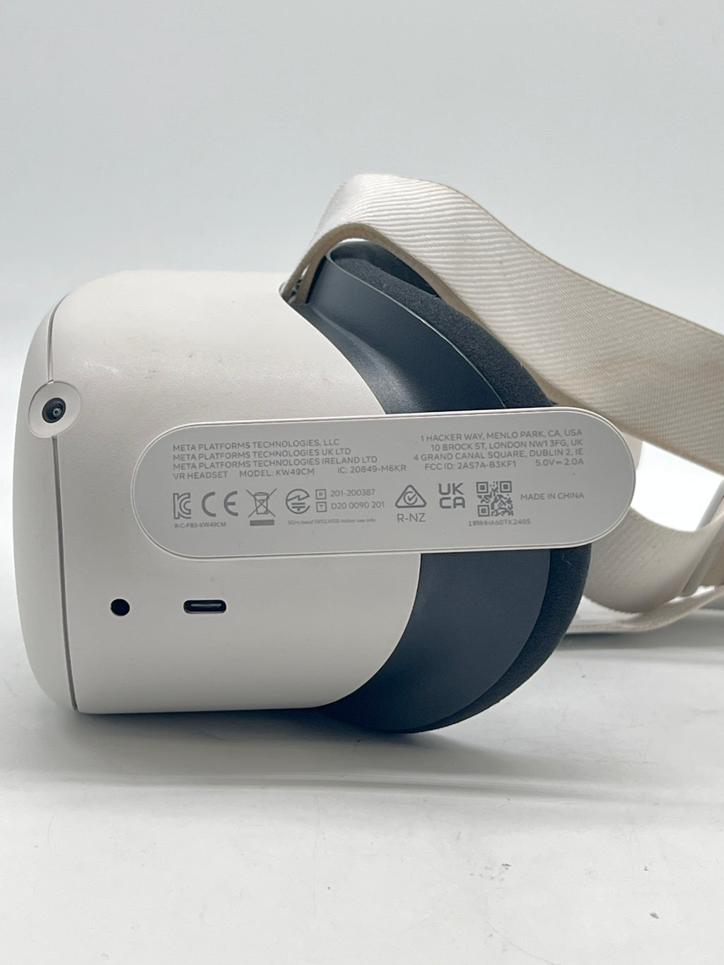 Meta Oculus Quest 2 128GB VR Headset White - Used