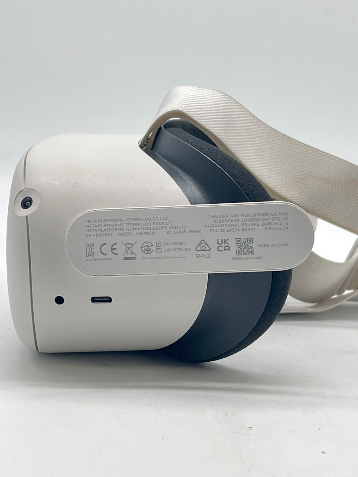 Meta Oculus Quest 2 128GB VR Headset White - Used