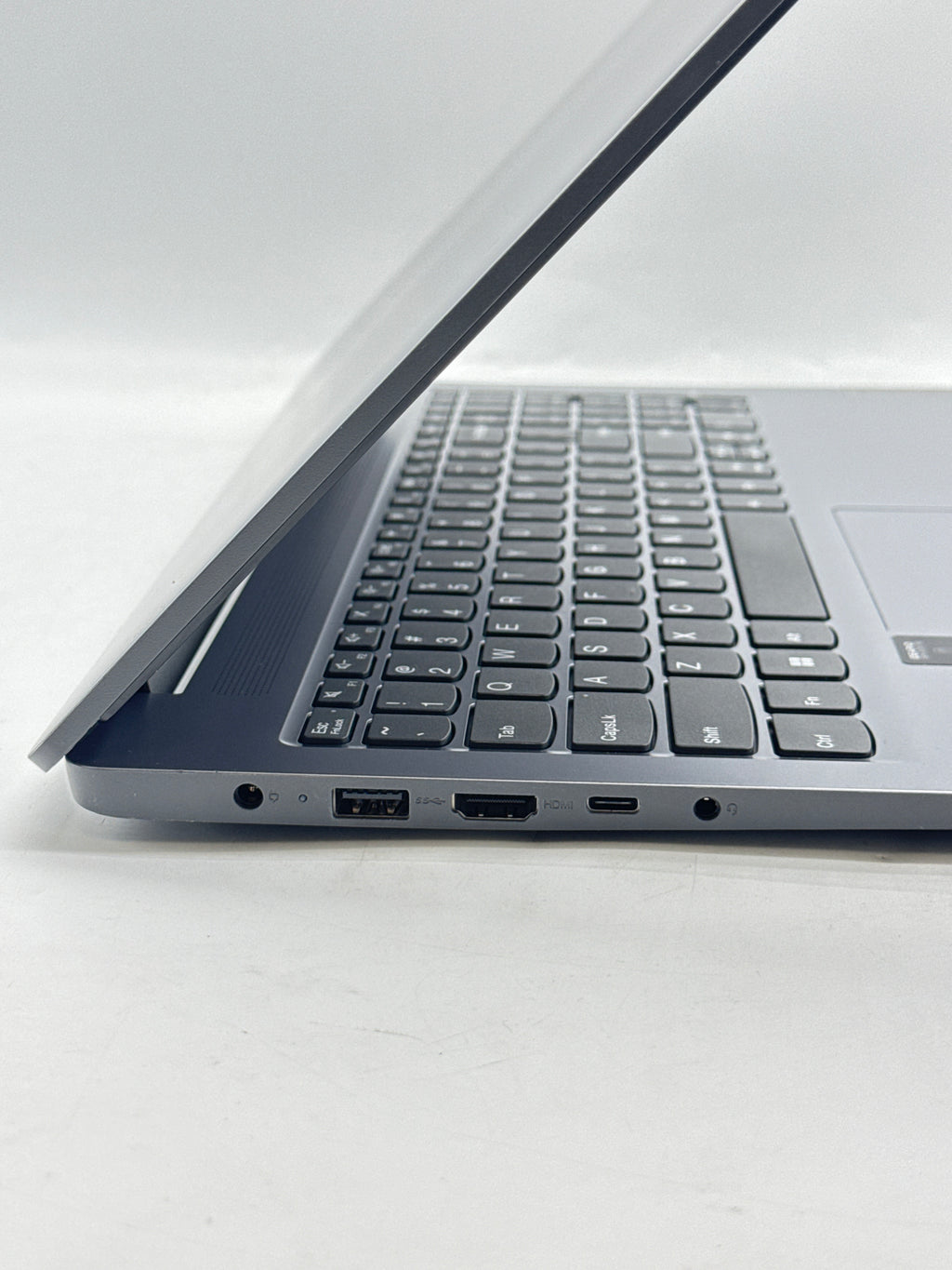 Lenovo IdeaPad Slim 3 15ABR8 Ryzen 7 5825U 16GB RAM 512GB SSD Gray - Used