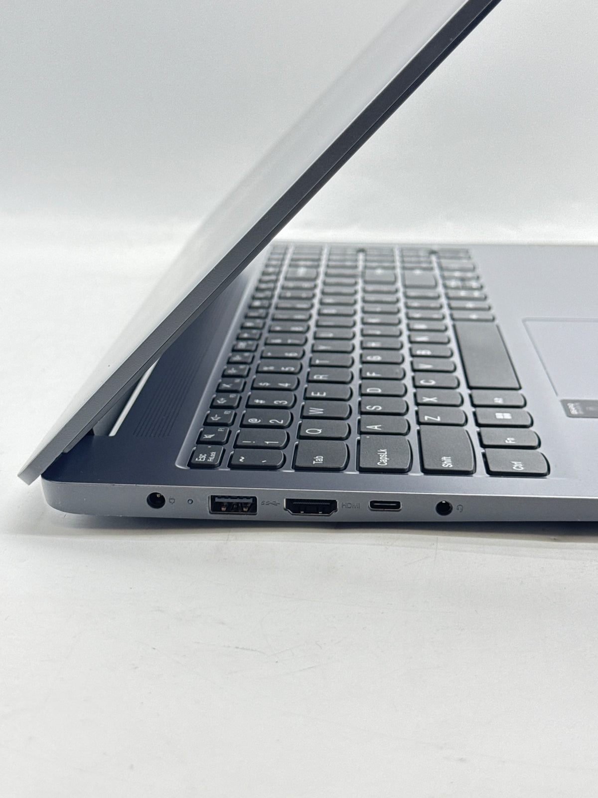 Lenovo IdeaPad Slim 3 15ABR8 Ryzen 7 5825U 16GB RAM 512GB SSD Gray - Used